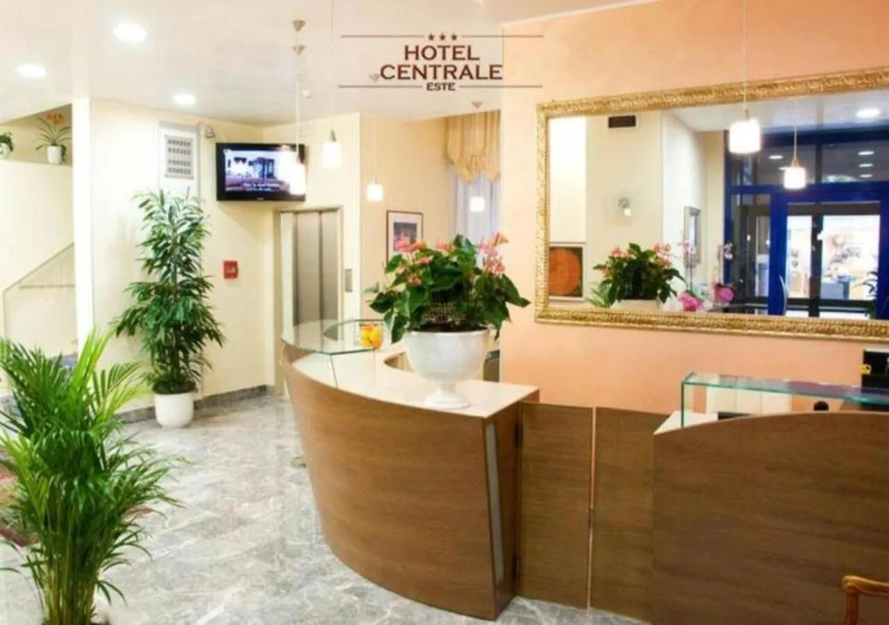 Lobby or reception in Hotel Centrale