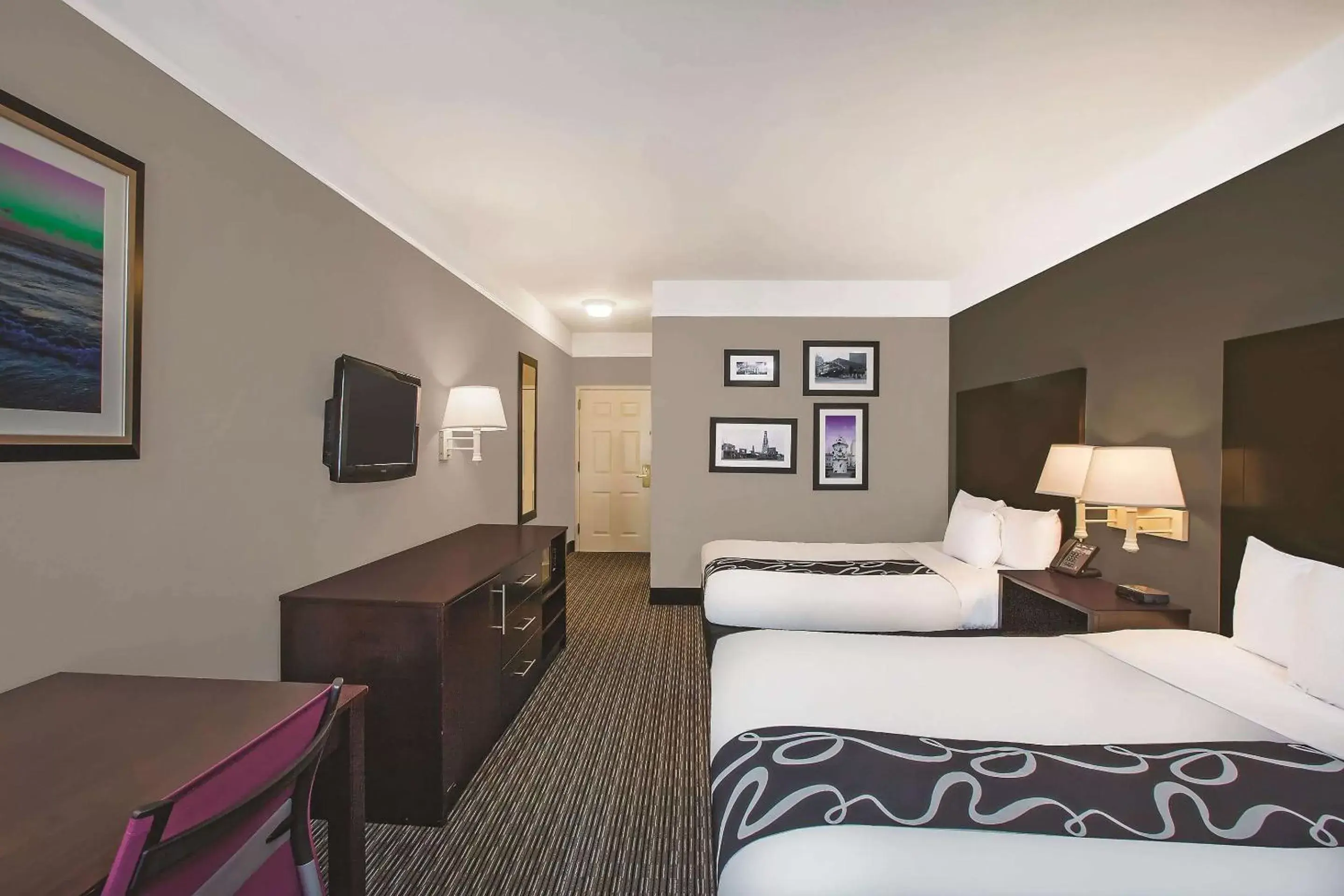 2 Queen Beds, Mobility/Hearing Impaired Accessible Room, Bathtub w/ Grab Bars in La Quinta by Wyndham Beaumont West 2 Queen Beds, Mobility/Hearing Impaired Accessible Room, Bathtub w/ Grab Bars in La Quinta by Wyndham Beaumont West