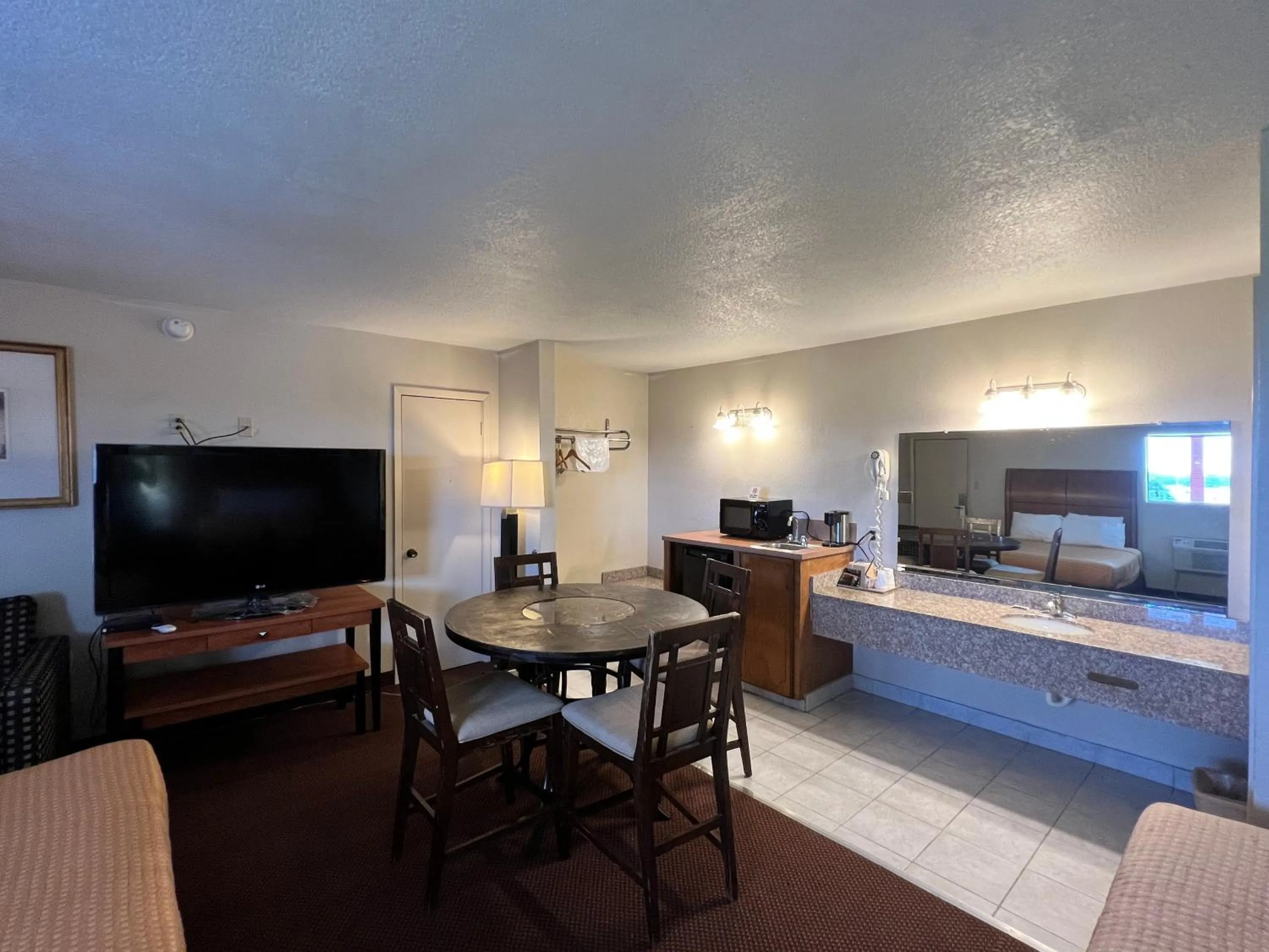 Americas Best Value Inn - Edna