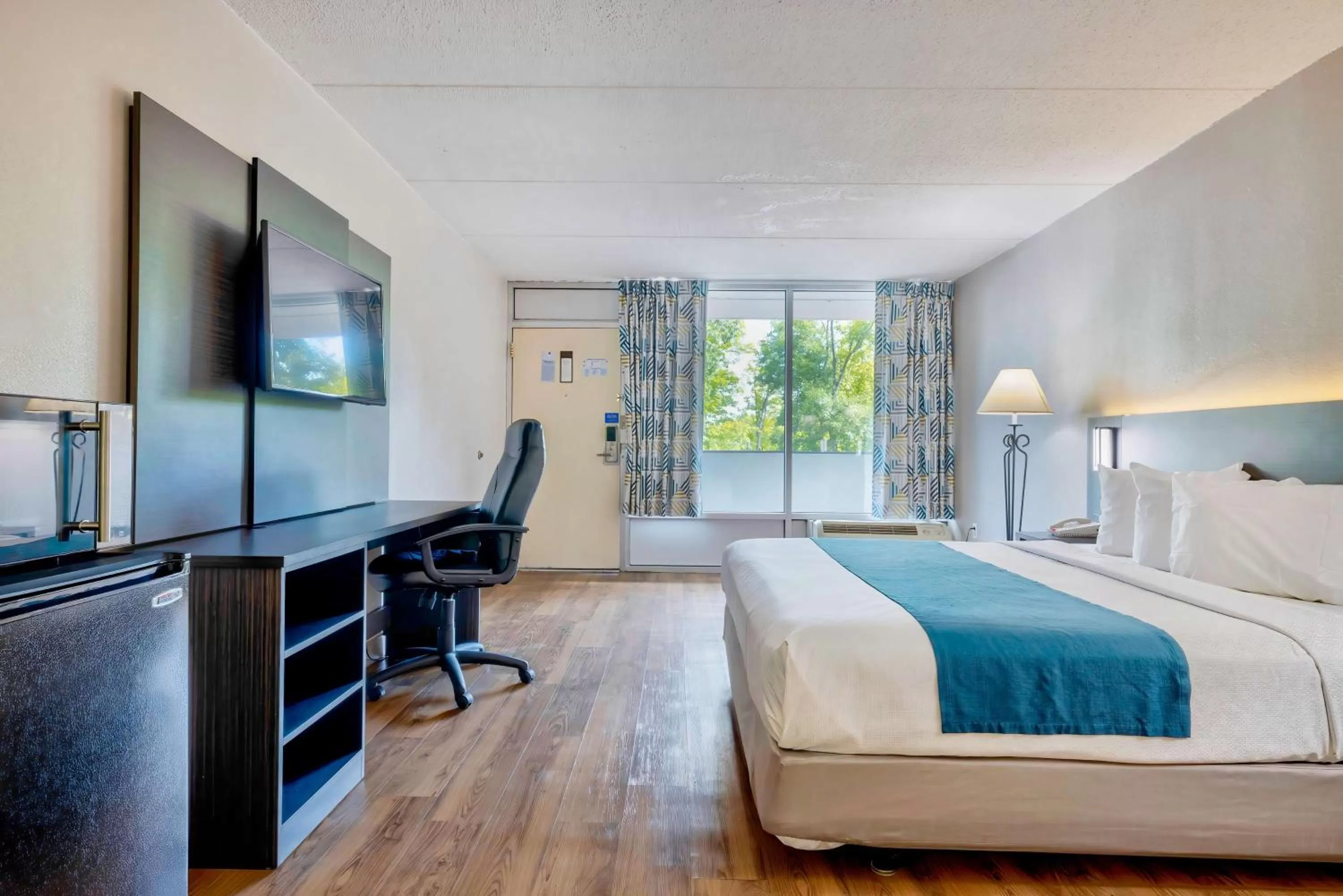 Bedroom, Bed in Motel 6 Morgantown