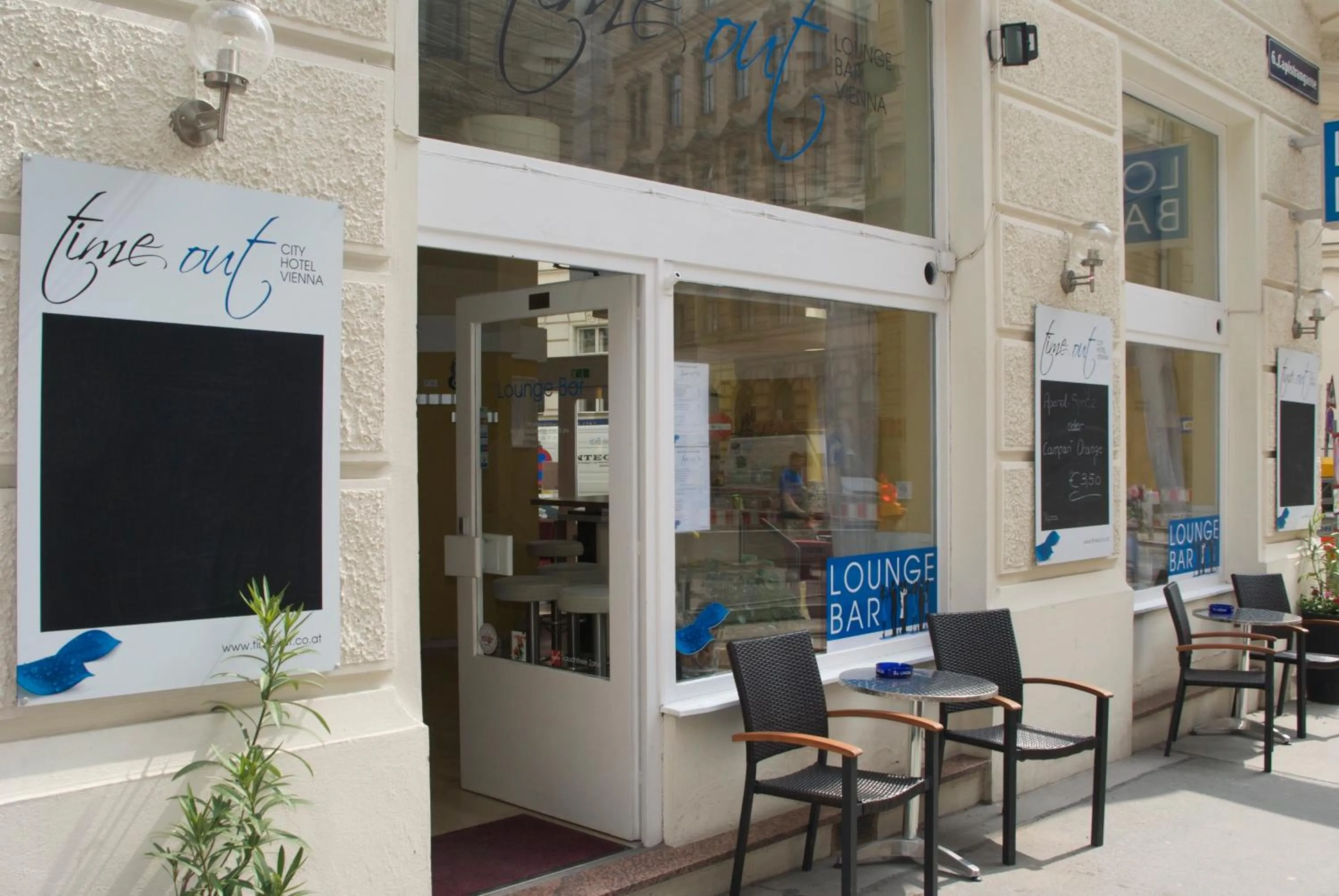 Property building in Timeout City Hotel, 5 min to city center, Self Check In