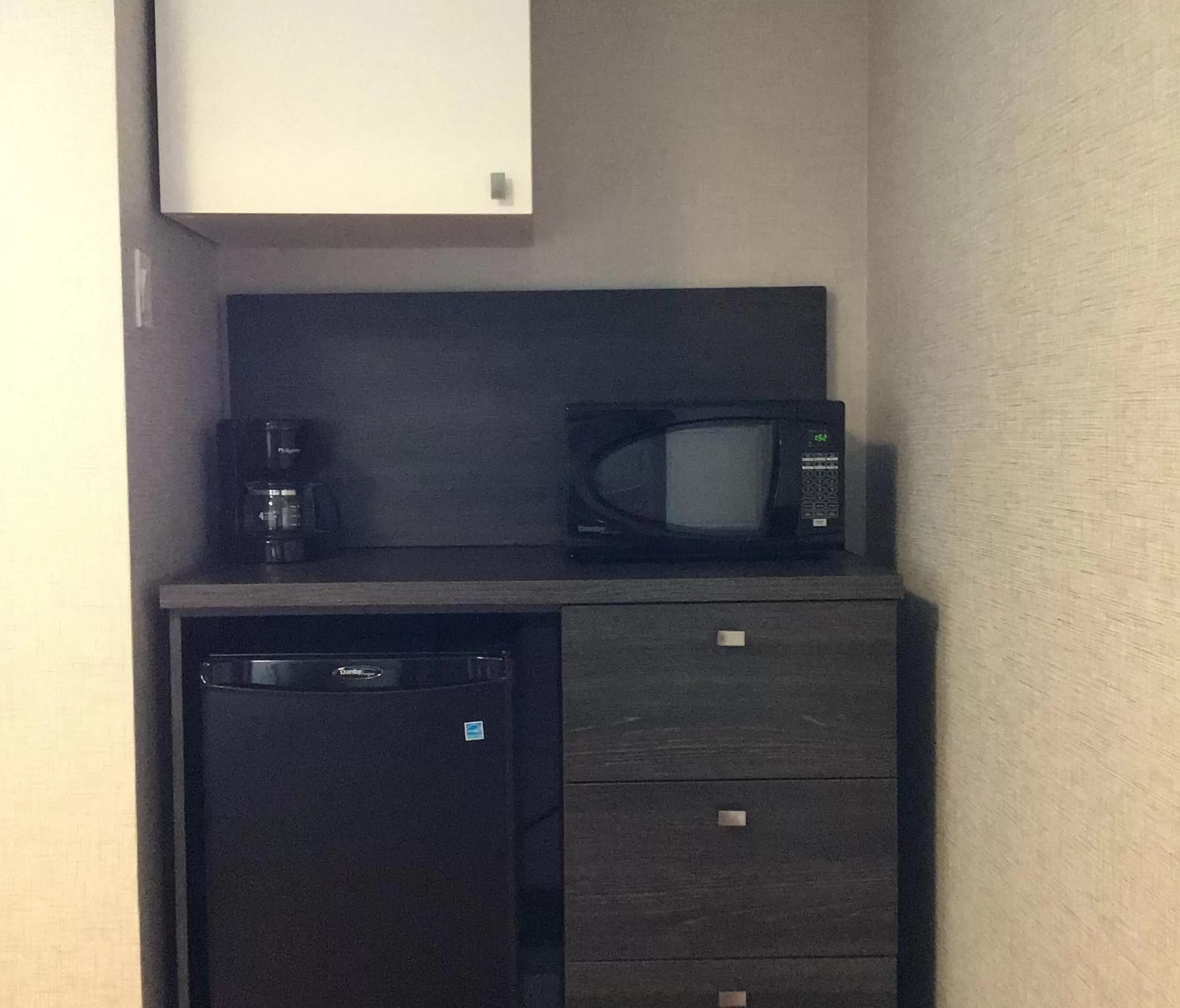 Coffee/tea facilities in Hotel Classique