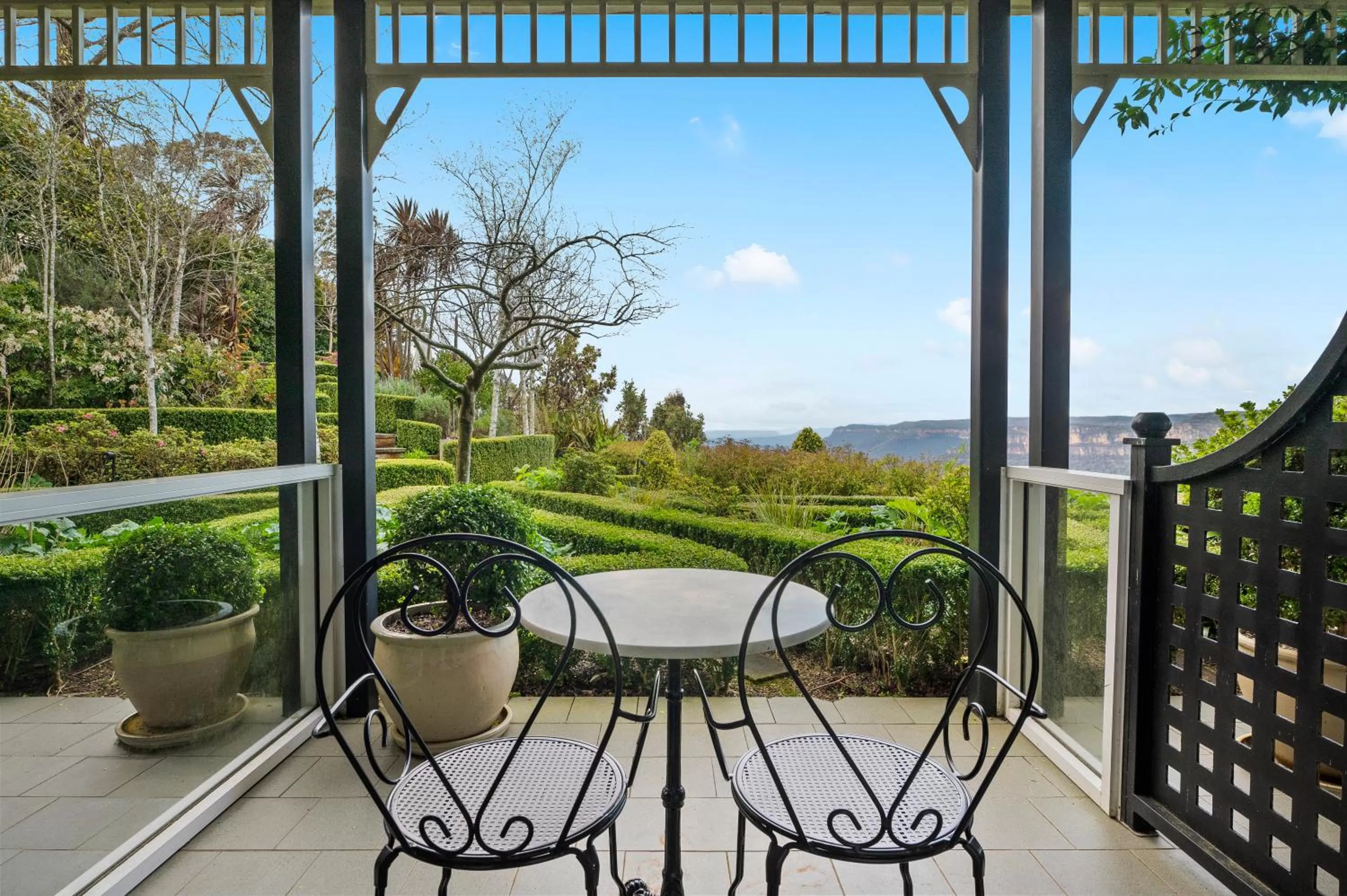 Garden in Echoes Boutique Hotel & Restaurant Blue Mountains