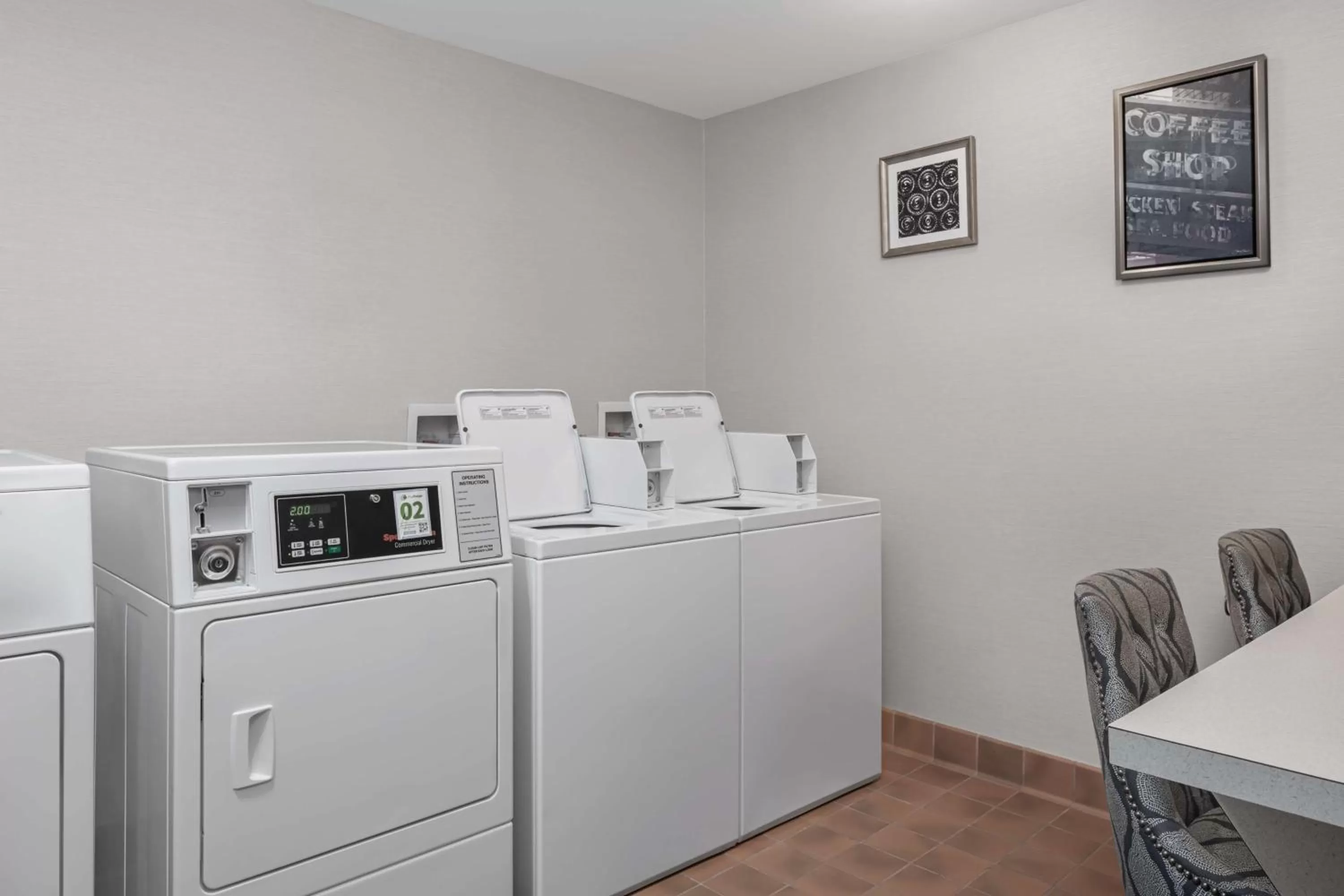 laundry in Homewood Suites by Hilton Orland Park
