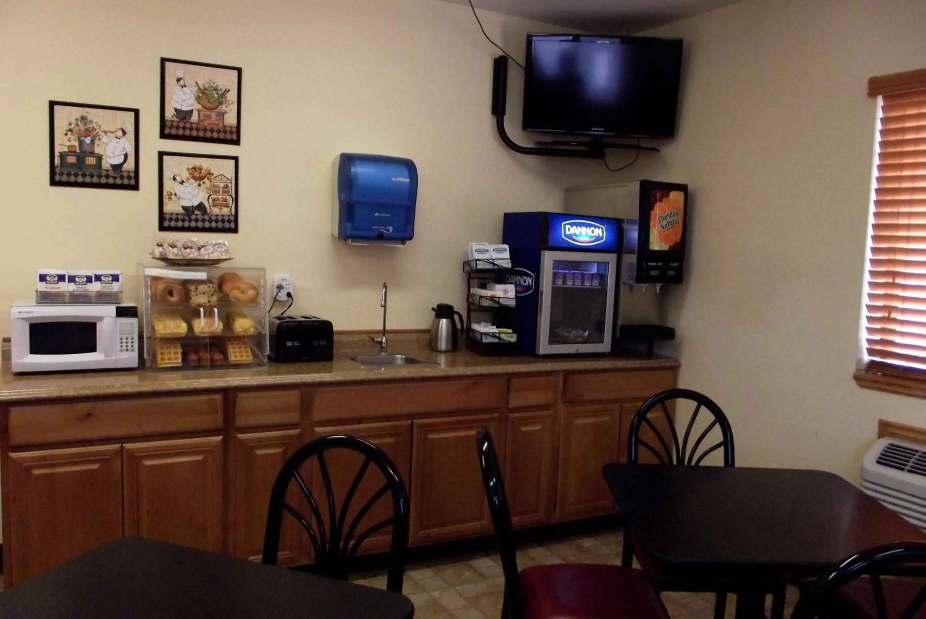 Food and drinks in Travelodge by Wyndham Elko NV