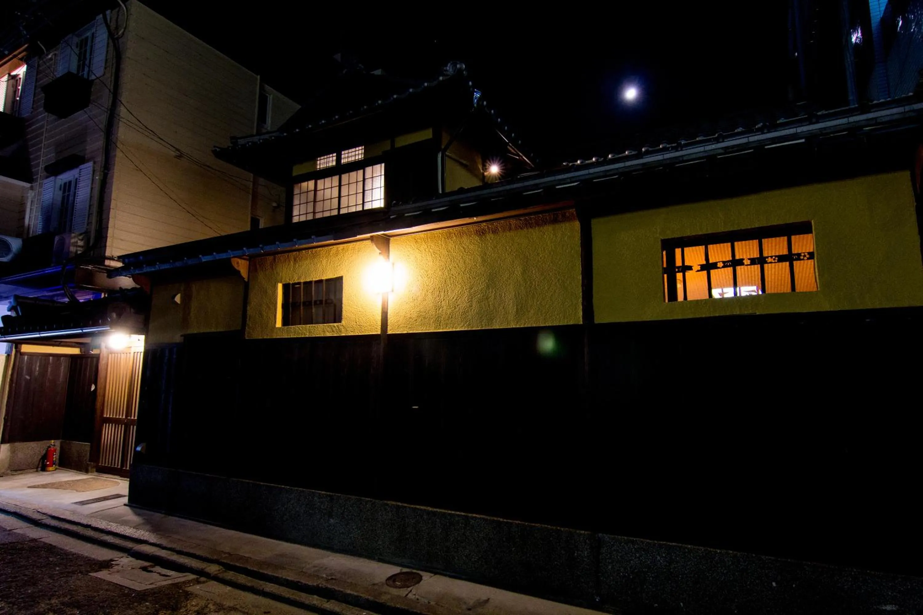 Facade/entrance in Hotel Lantern Gion