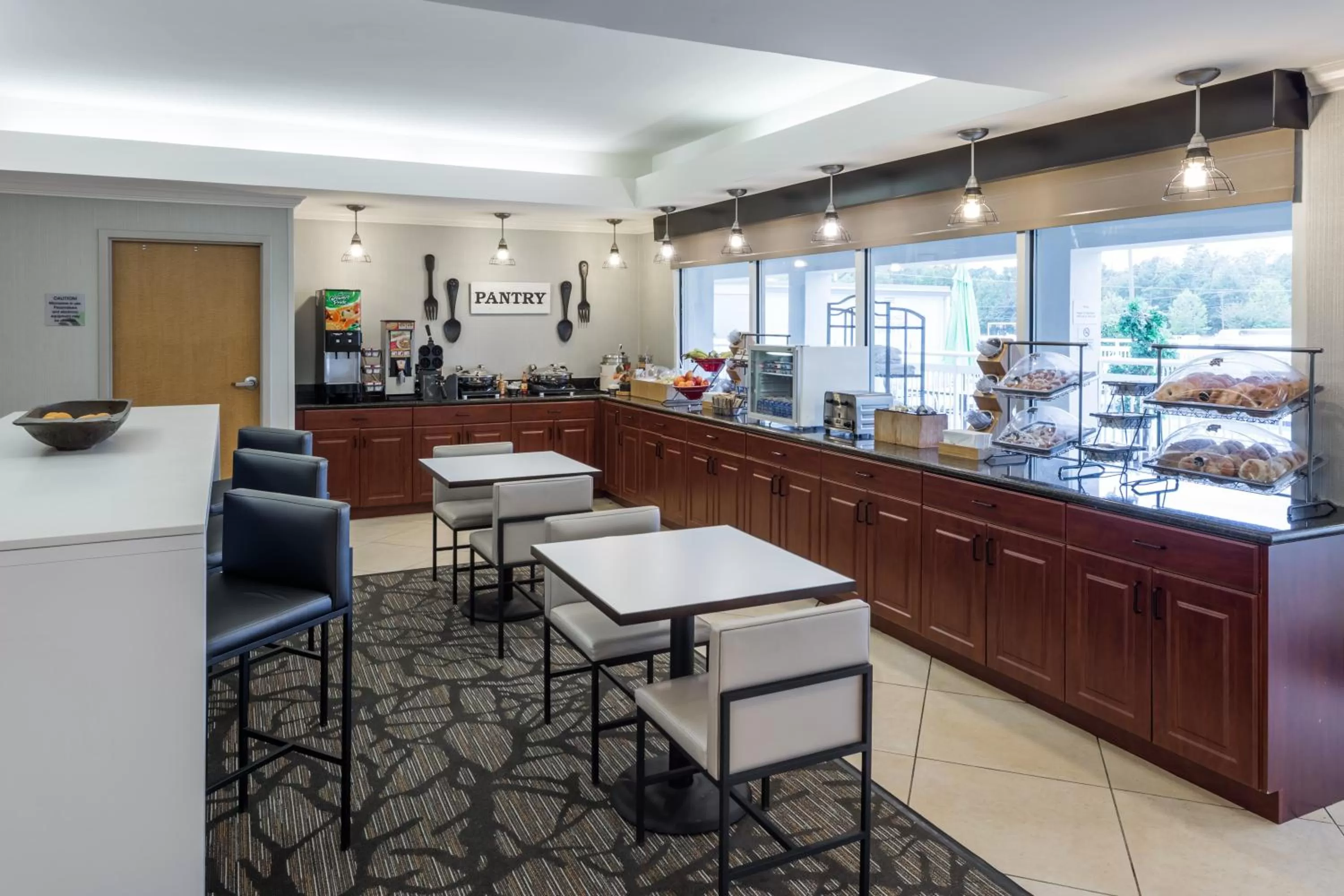 Buffet breakfast in Wingate by Wyndham Shreveport Airport