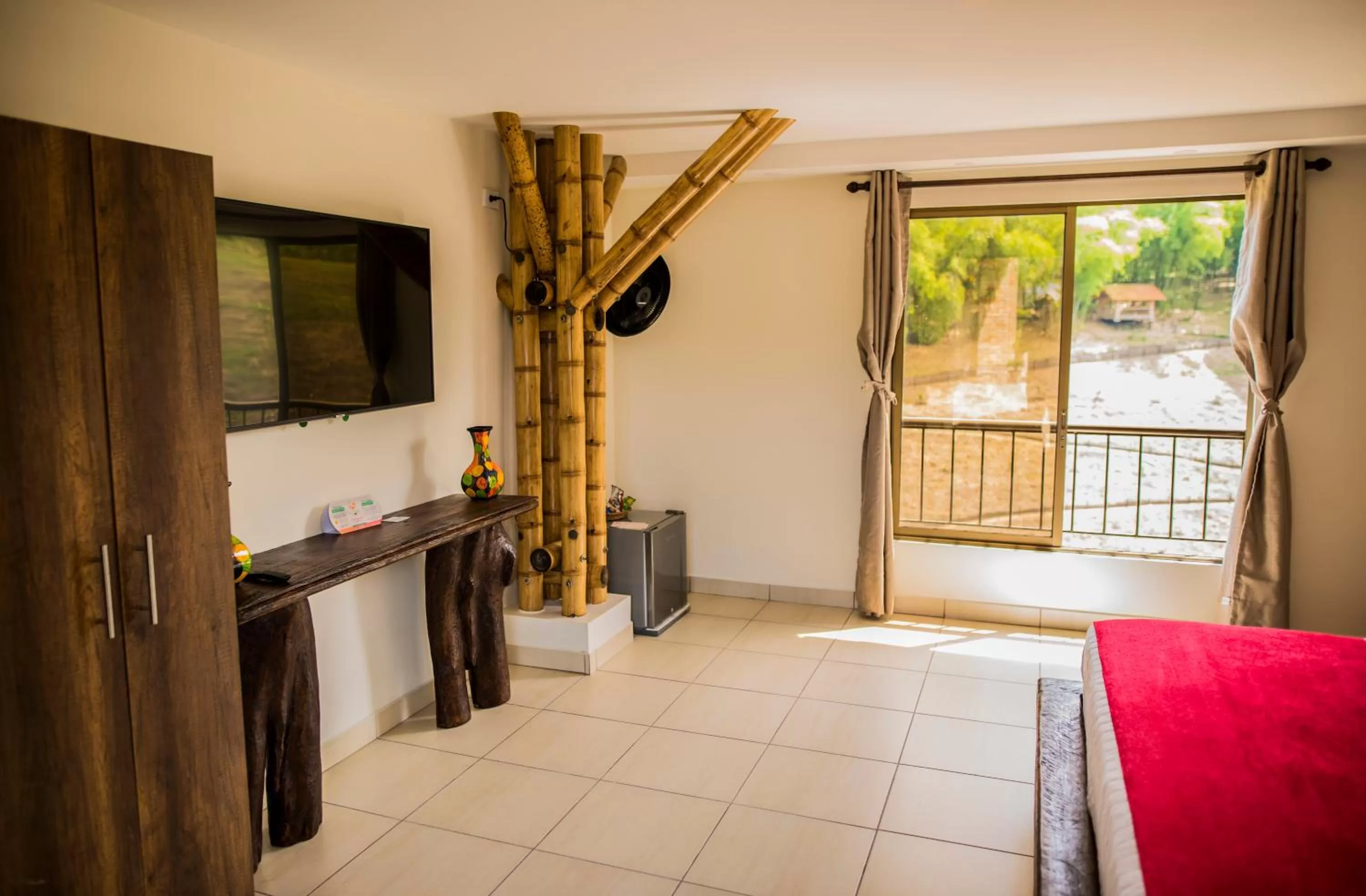 TV/Entertainment Center in La Victoria Hotel Campestre