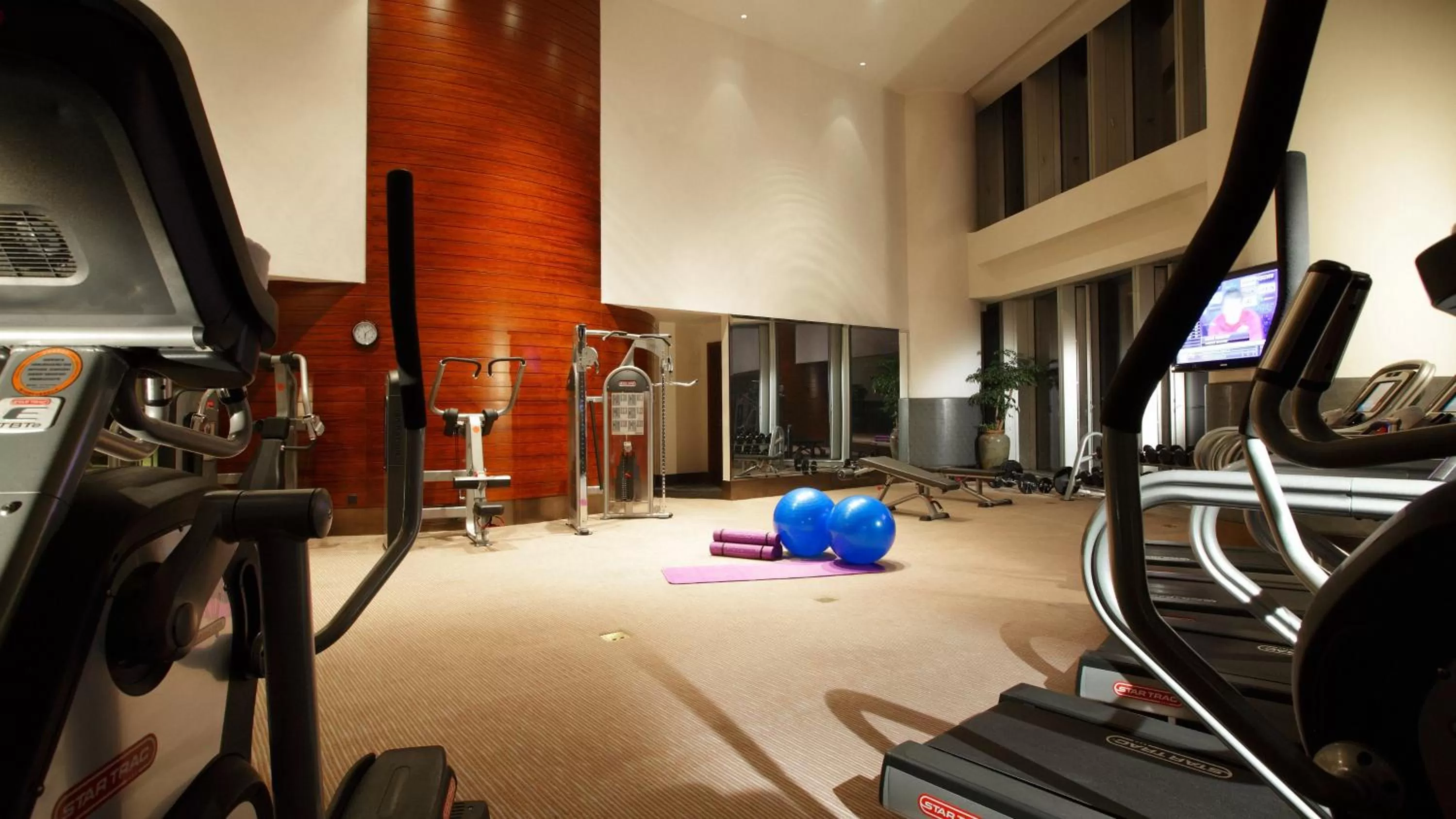 Fitness centre/facilities in InterContinental Nanjing by IHG