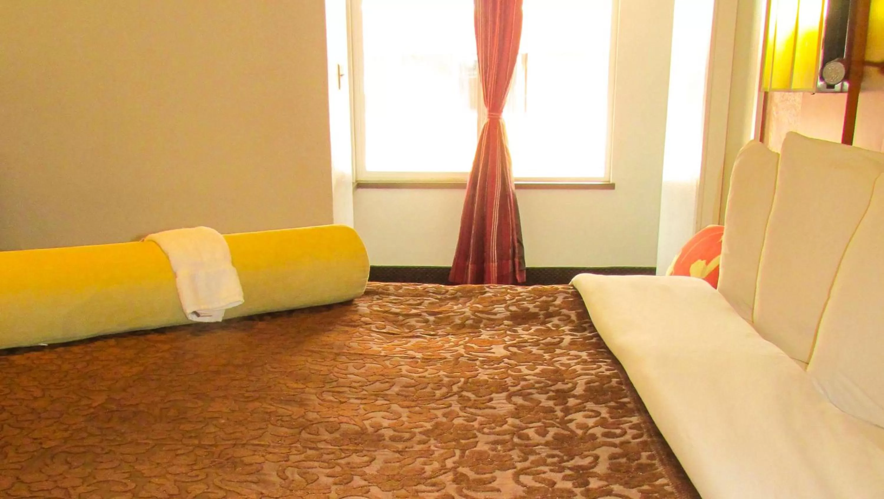 Photo of the whole room, Bed in Mountain Star Inn