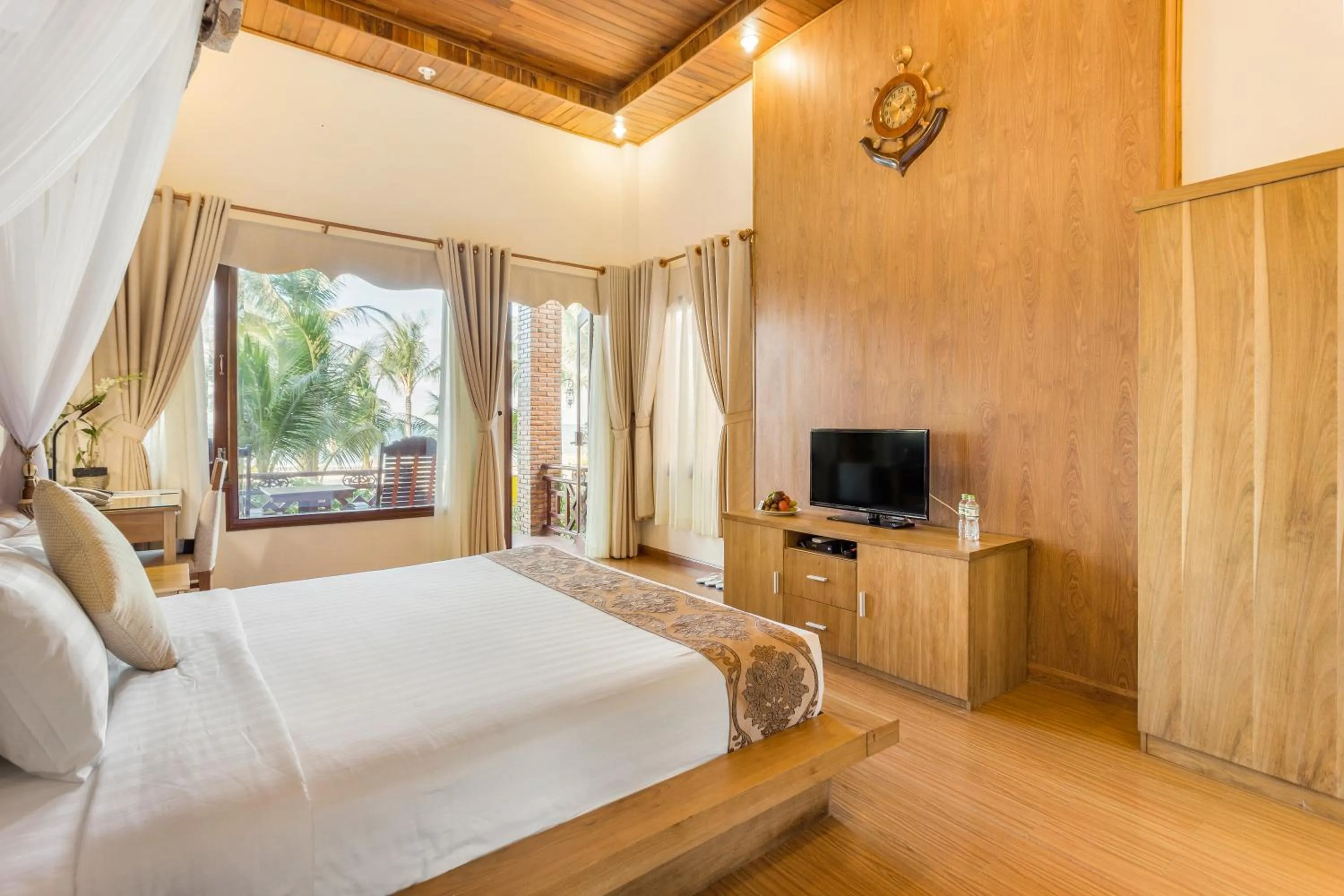 TV and multimedia, Bed in Gold Coast Phu Quoc Beach Resort