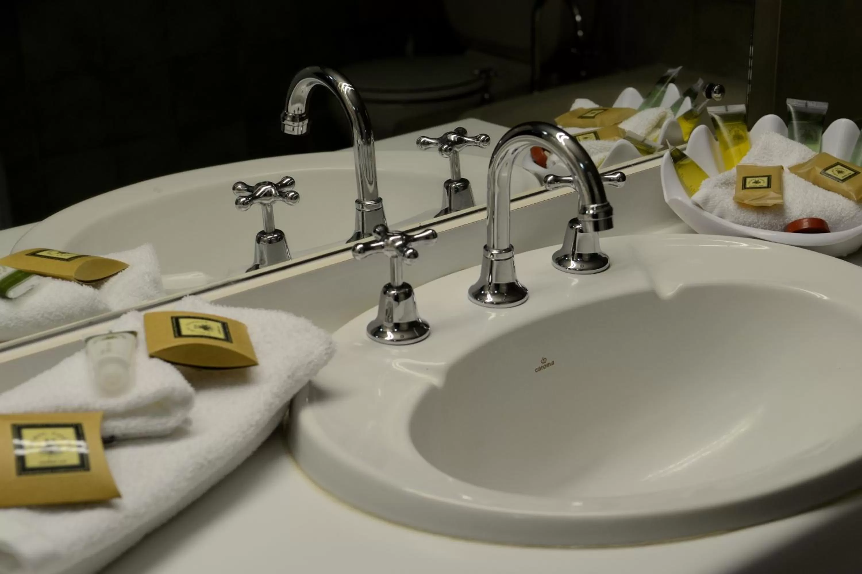 Deluxe Double or Twin Room with Spa Bath in Club Inn Motel