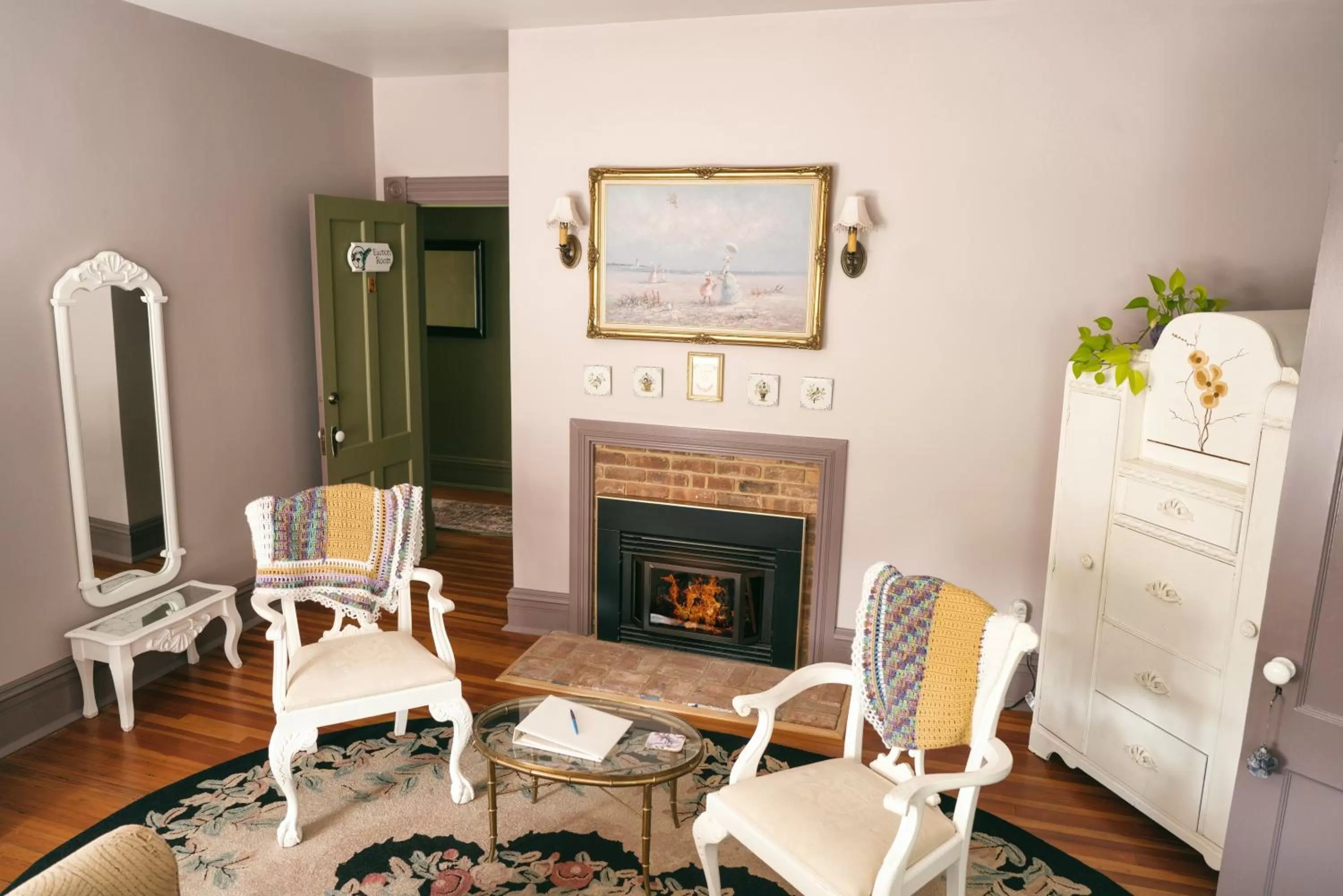 Patio in Hummingbird Inn