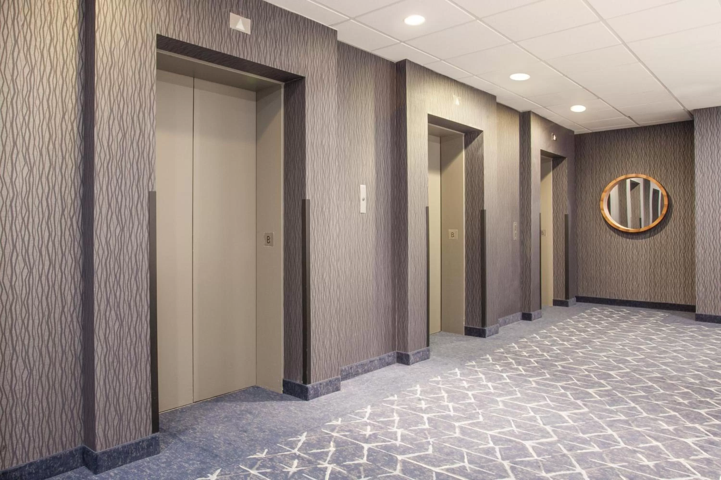 Lobby or reception in Holiday Inn Ottawa East by IHG