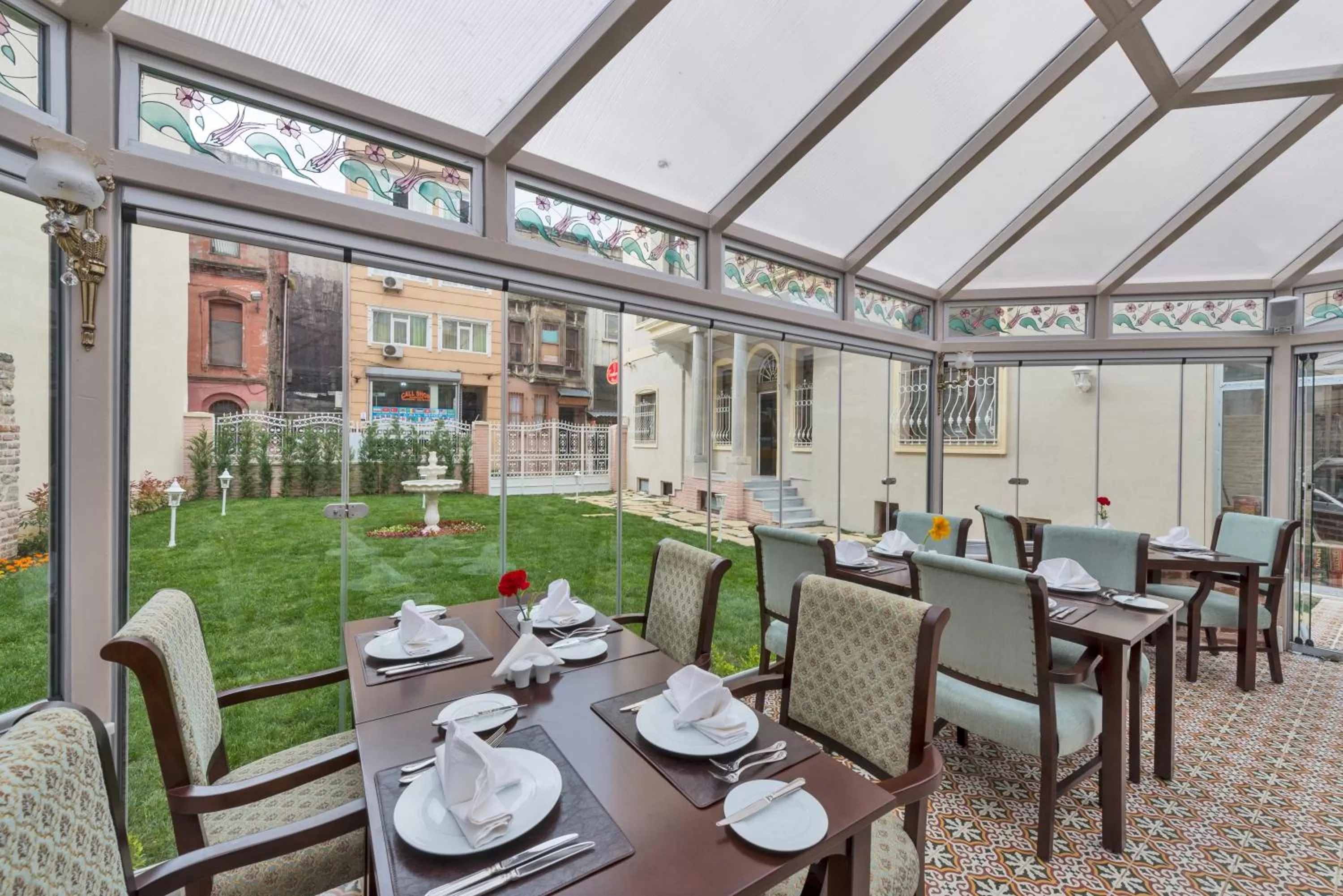 Dining area in Enderun Hotel Istanbul
