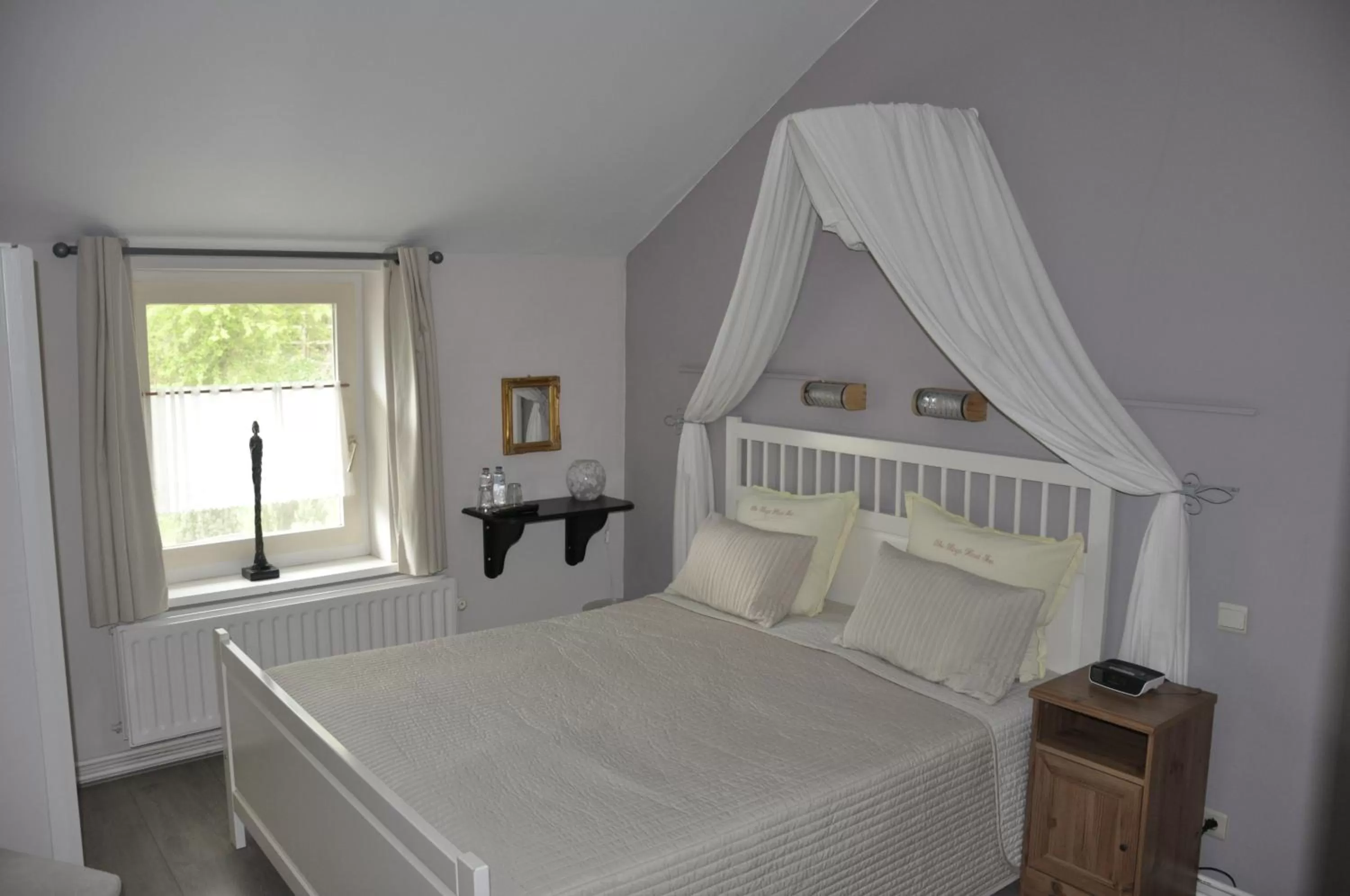 Bedroom, Bed in Hotel Restaurant The Kings Head Inn