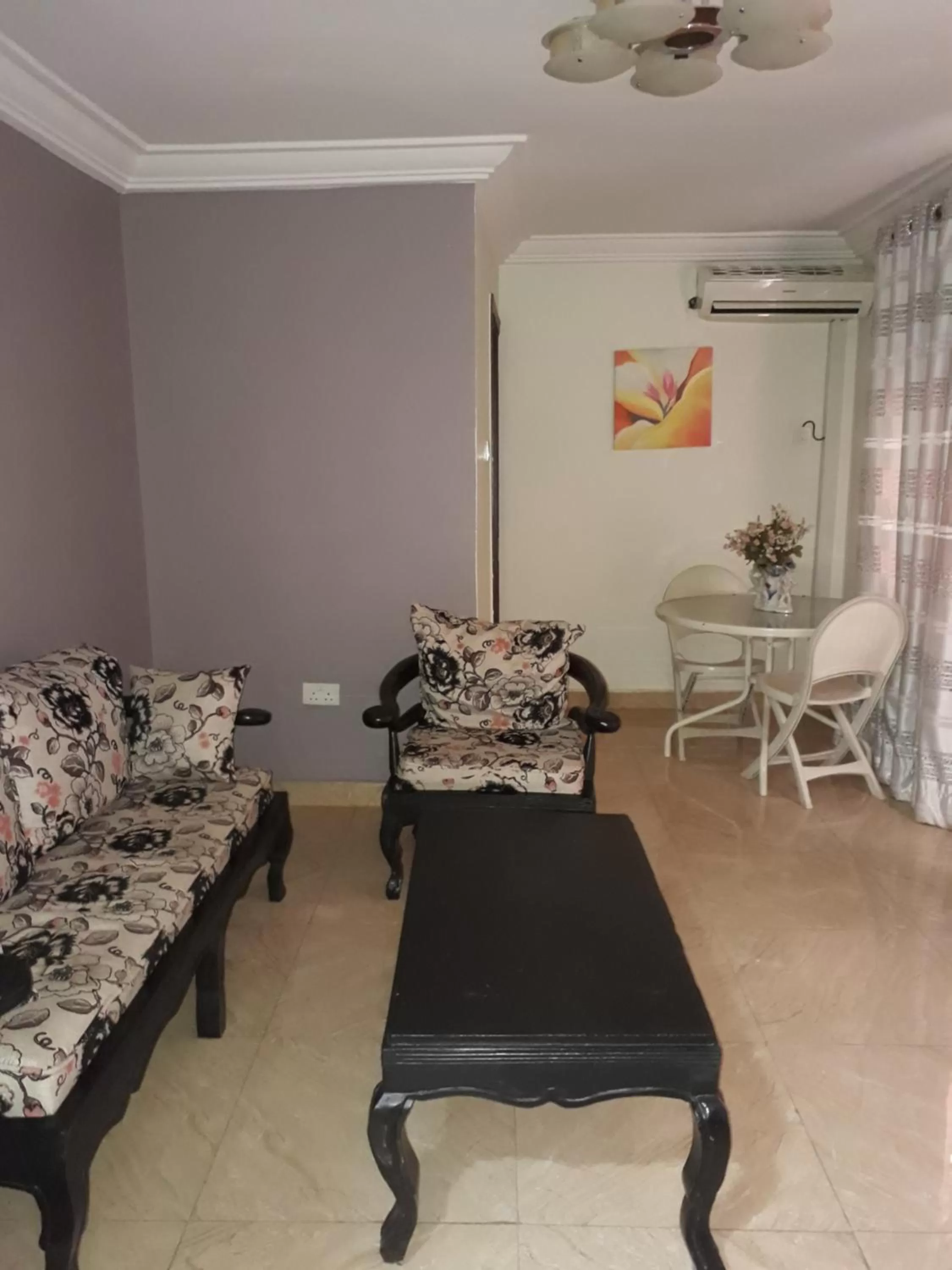 Living room in KH Lodge Abuja