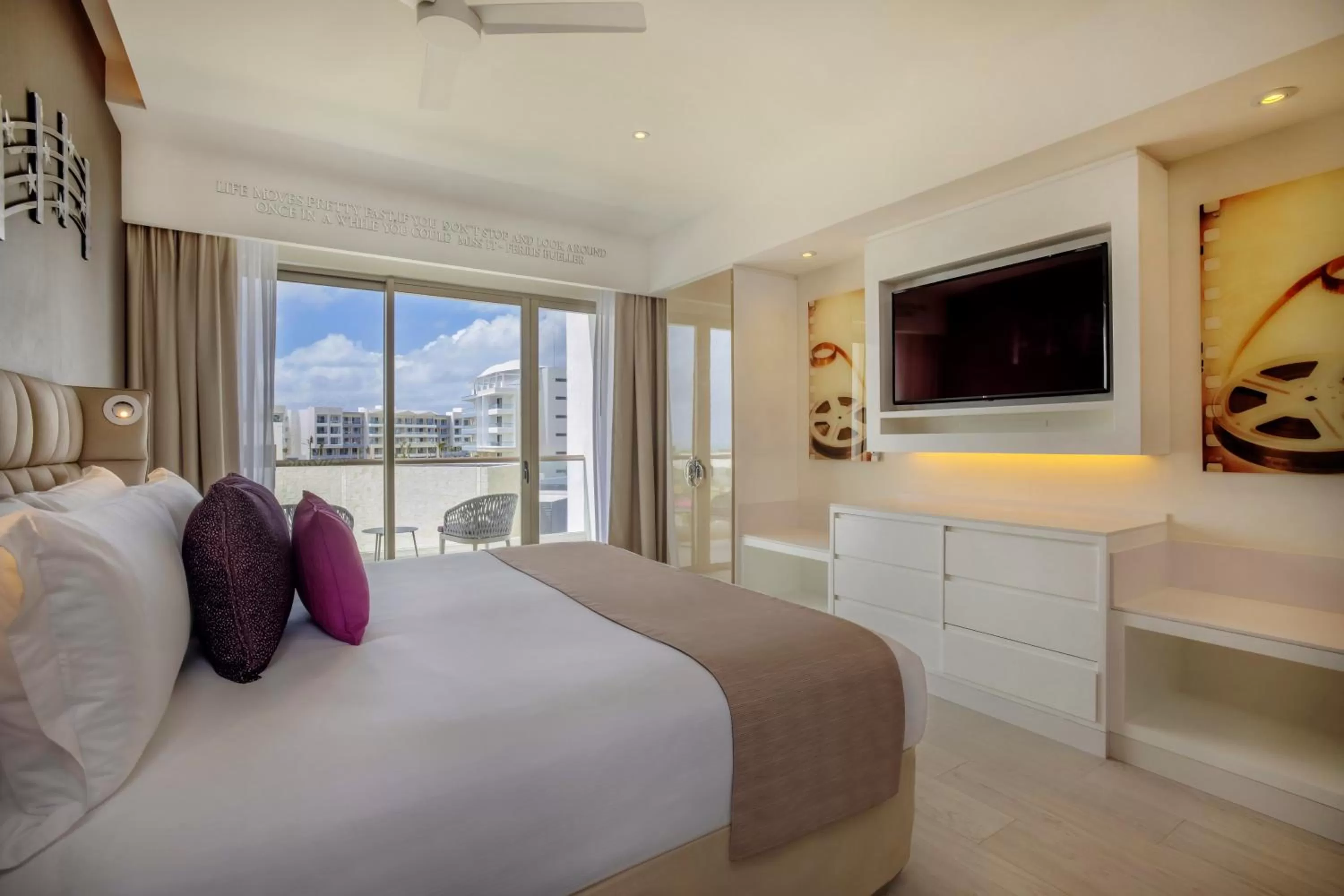 Photo of the whole room, Bed in Planet Hollywood Cancun by Royalton, An Autograph Collection All-Inclusive Resort