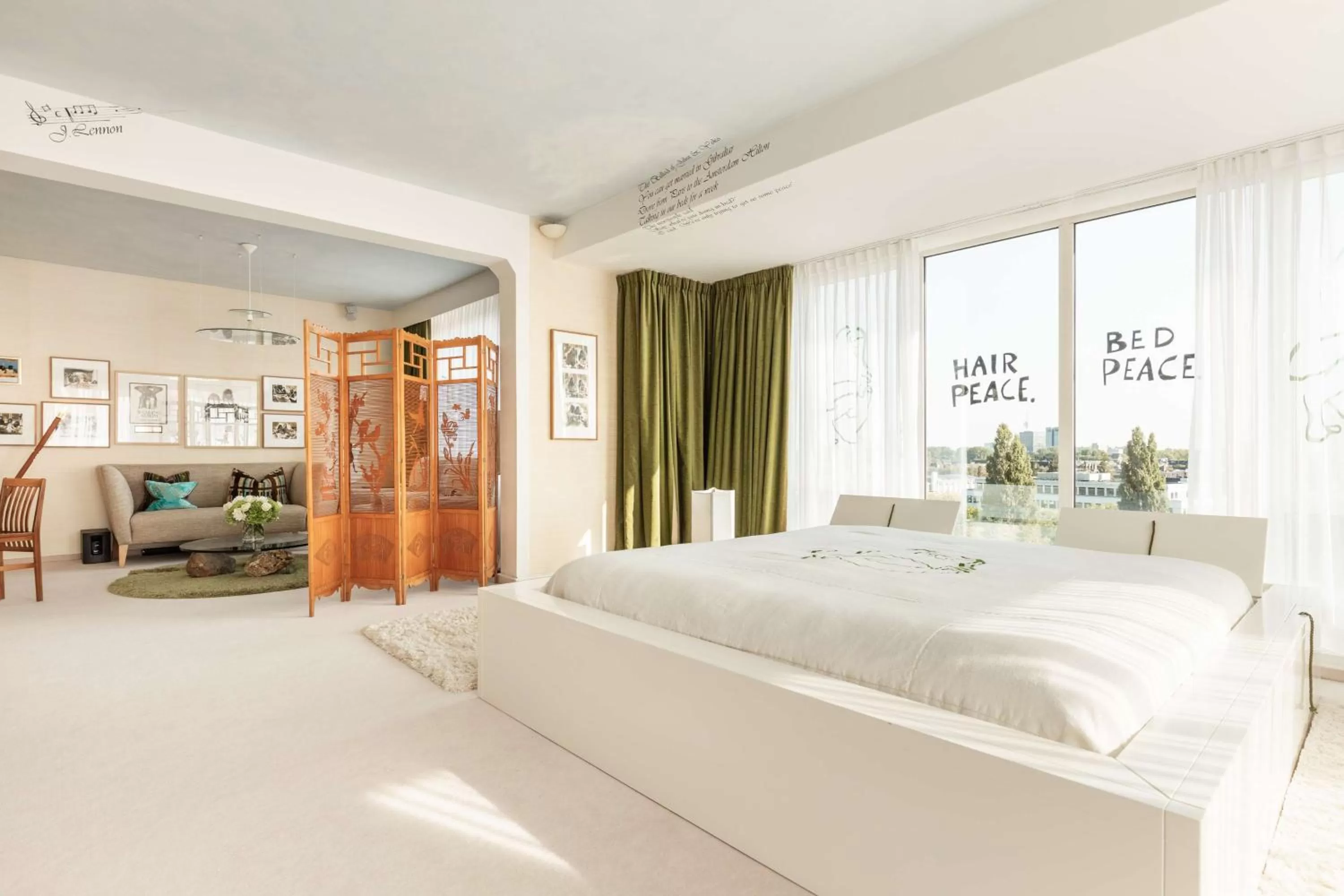 Bed in Hilton Amsterdam