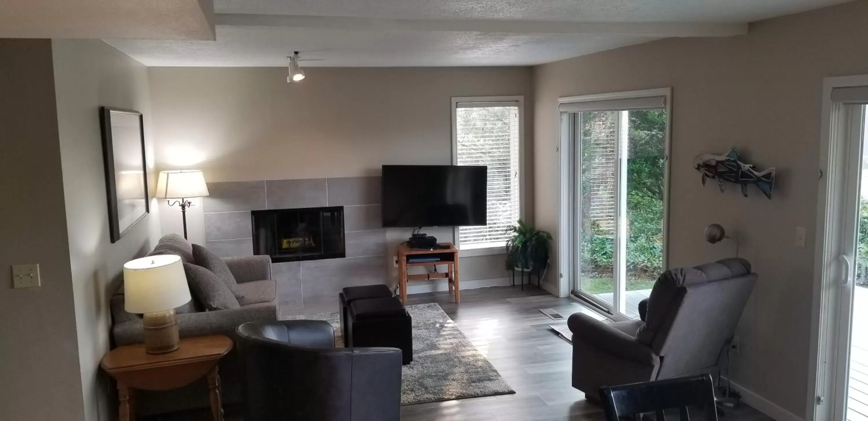 Ocean View 2 bedroom condominium - 1.5 miles south of The Waves in The Waves Ocean View 2 bedroom condominium - 1.5 miles south of The Waves in The Waves