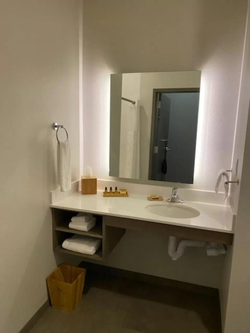 Bathroom in Best Western Plus LaCrescent - LaCrosse