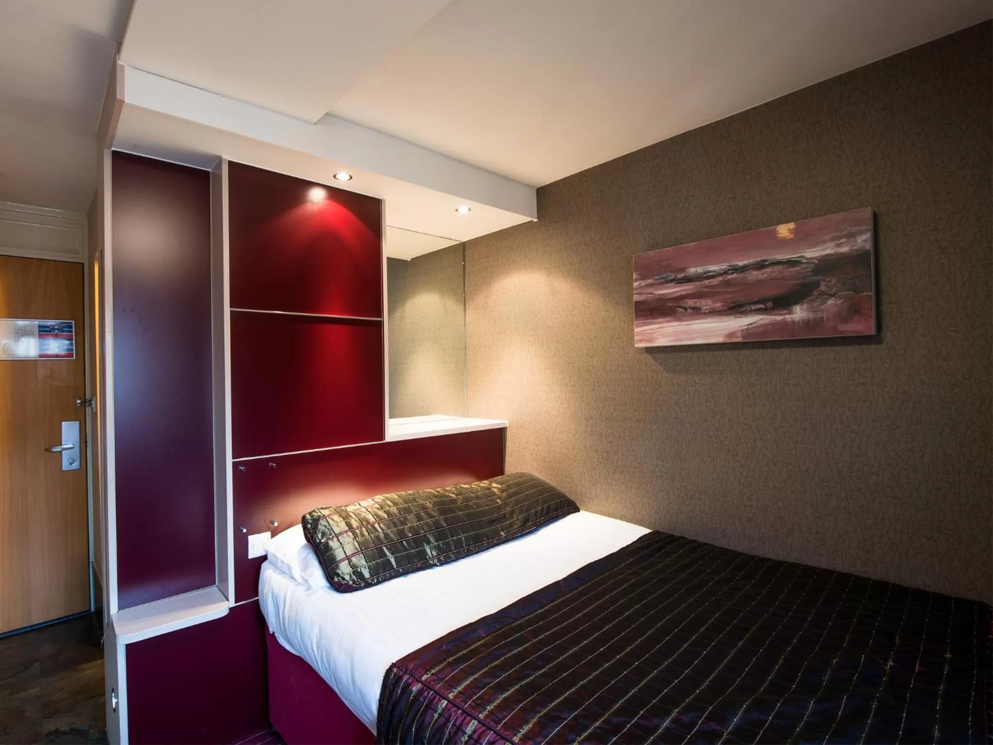 Bed in Pendulum Hotel