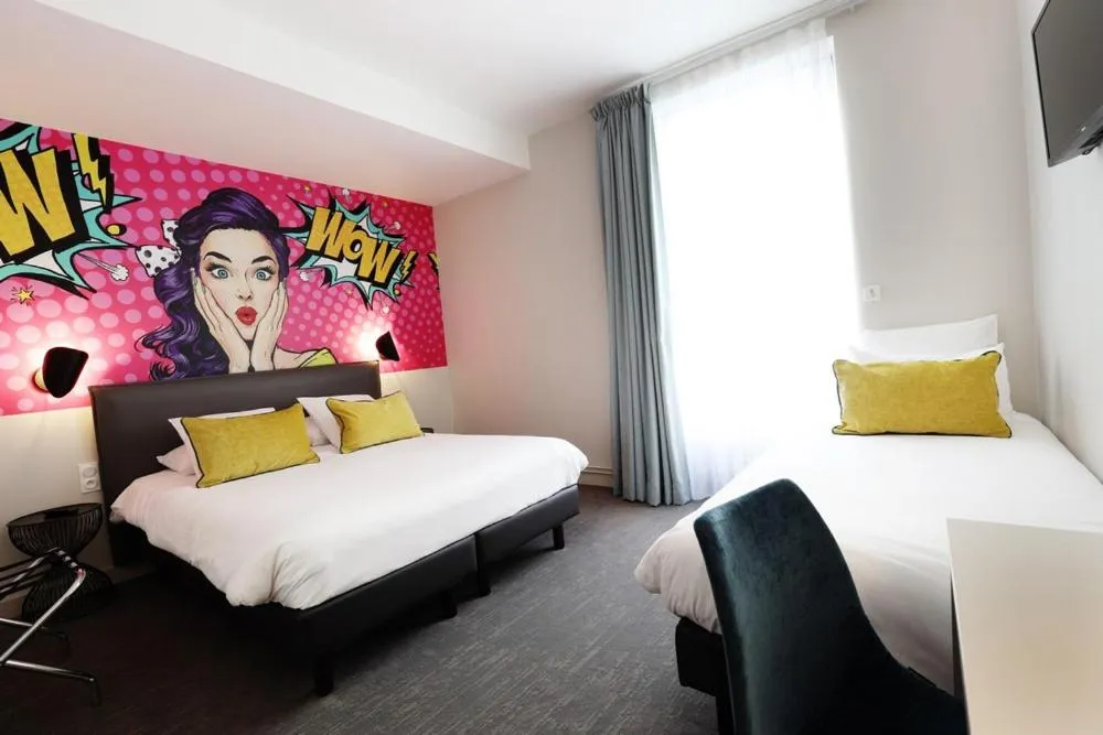 Bed in Hôtel la Capelle Millau