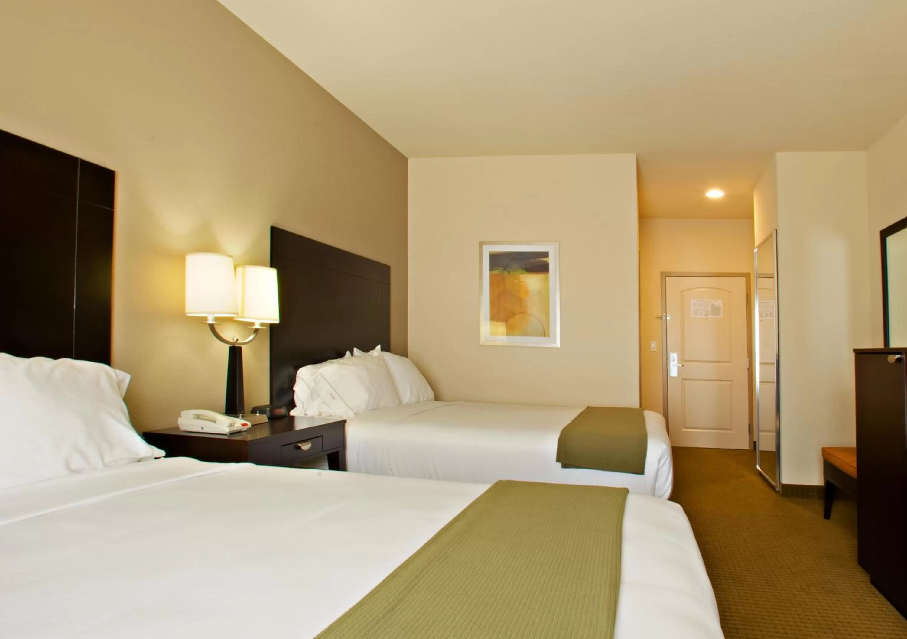 Queen Room with Two Queen Beds - Disability Access/Non-Smoking in Holiday Inn Express Hotel & Suites Shamrock North, an IHG Hotel