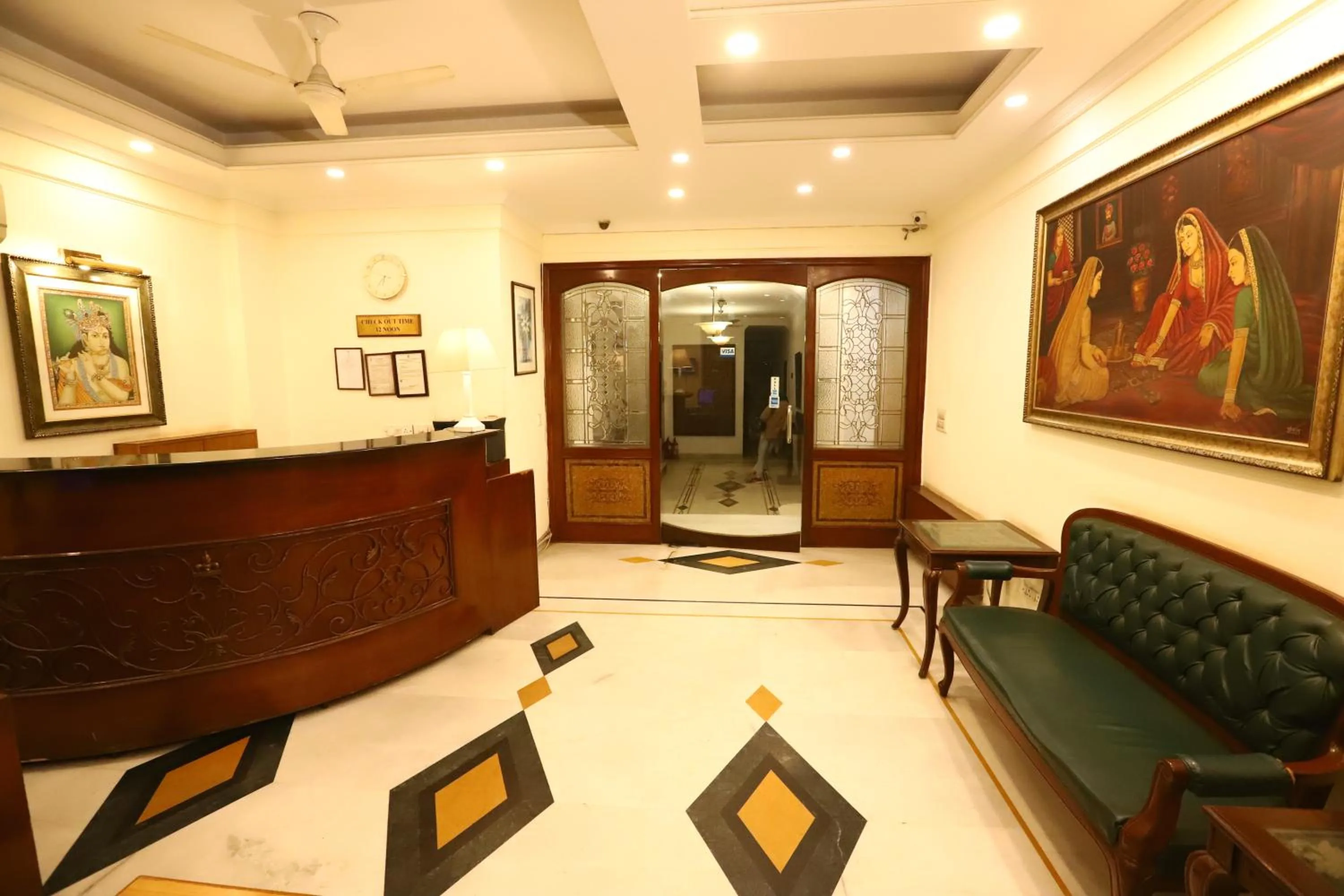 Lobby or reception in Hotel Ambica Palace AIIMS New Delhi - Couple Friendly Local ID Accepted