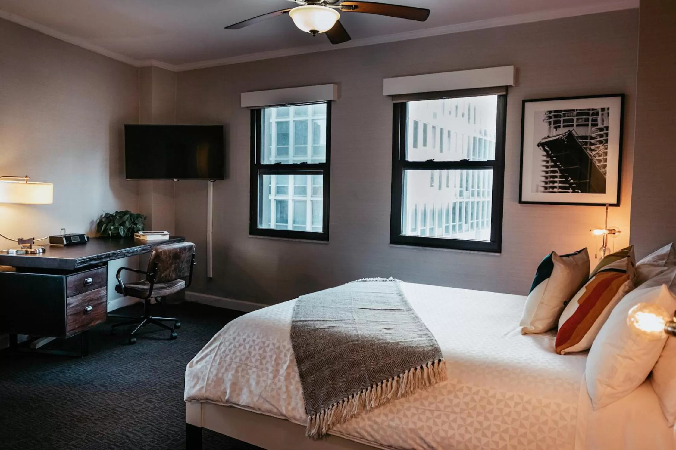 TV and multimedia, Bed in Selina Chicago