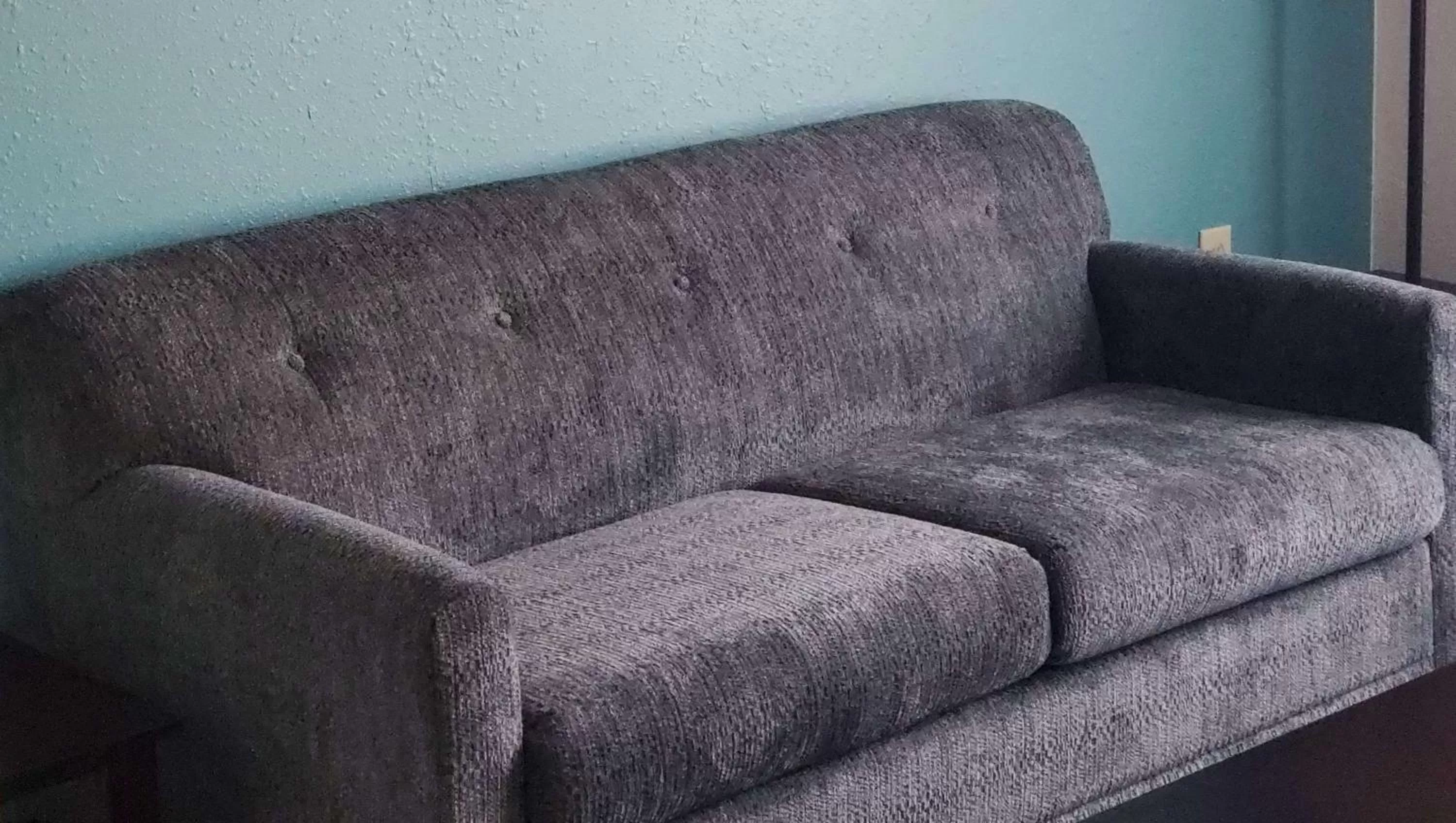 Photo of the whole room in Jasper Ridge Inn Ishpeming