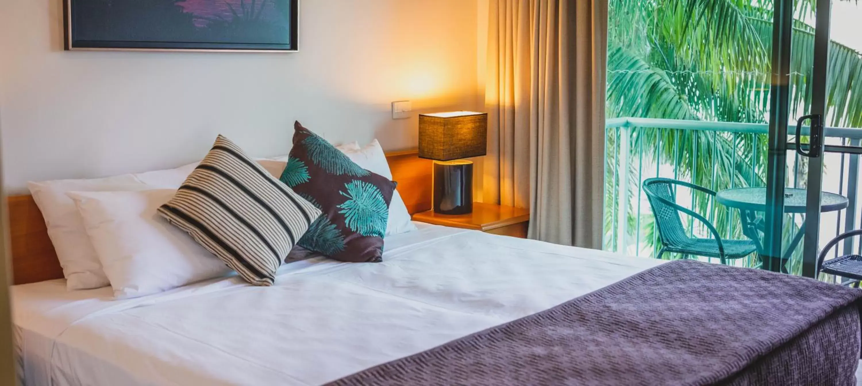1 Bedroom Suite with Spa in Heritage Cairns Hotel 1 Bedroom Suite with Spa in Heritage Cairns Hotel