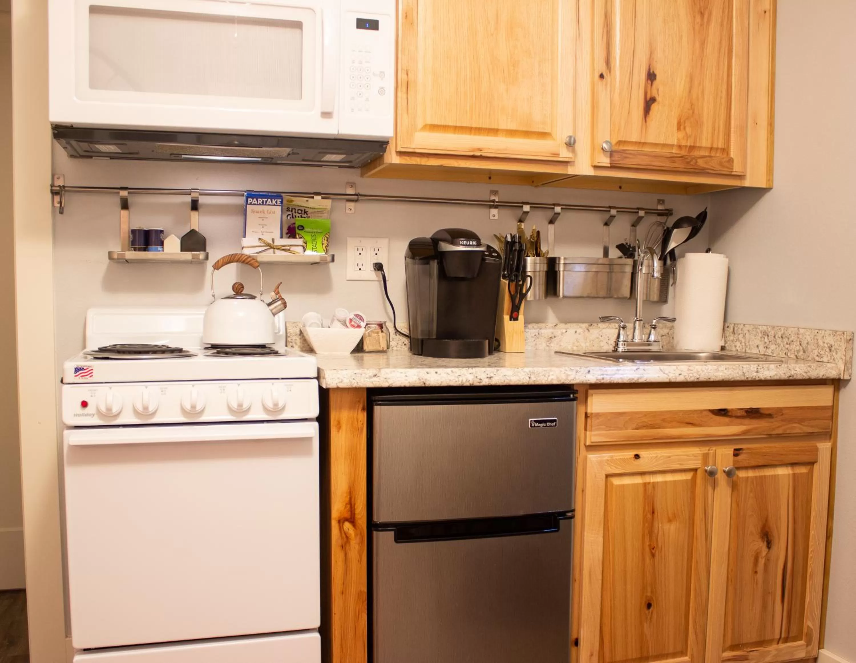 Coffee/tea facilities in Douglas On Third