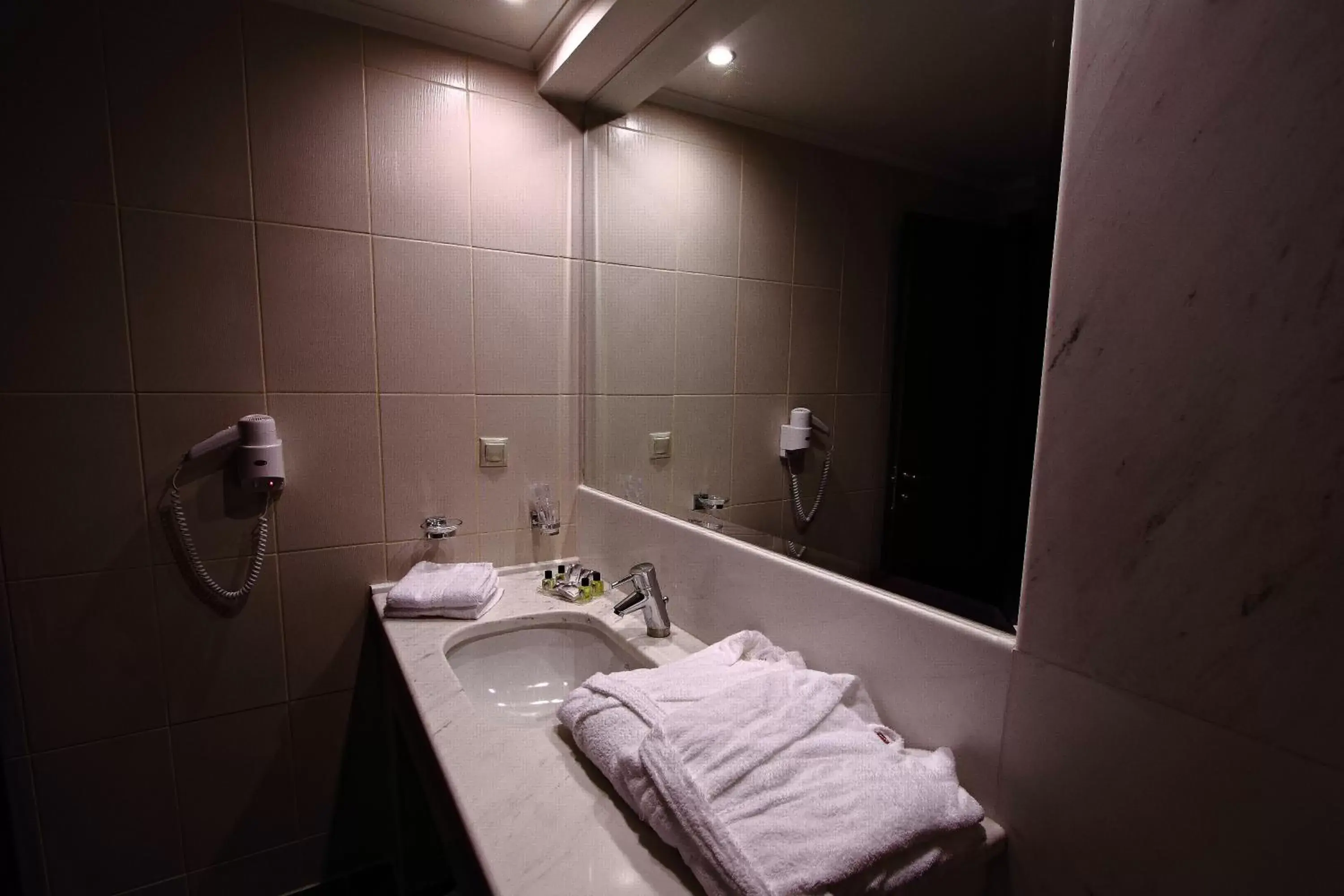 Double or Twin Room in Siris Hotel Double or Twin Room in Siris Hotel