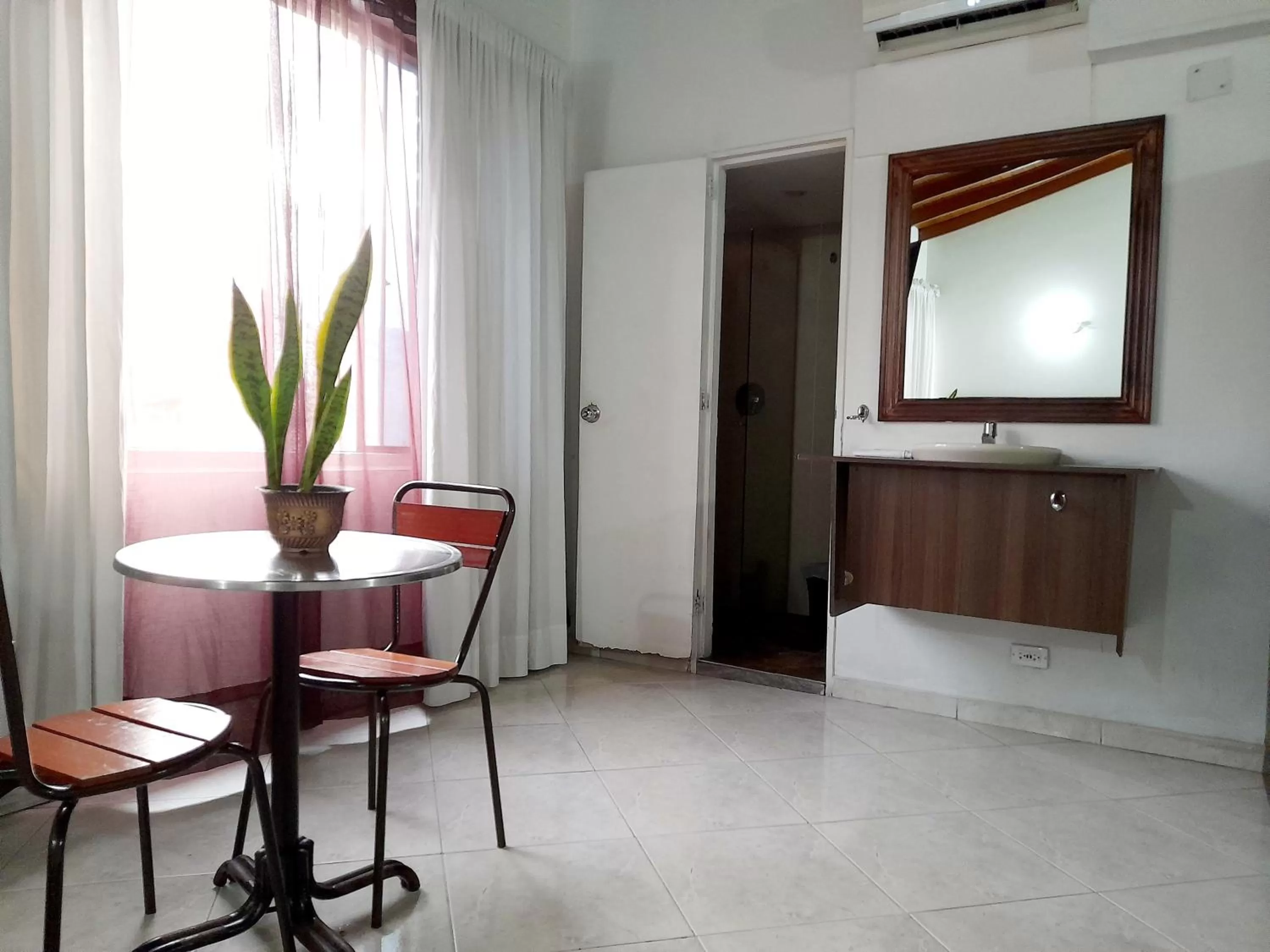 Dining area, Seating Area in Hotel Saint John