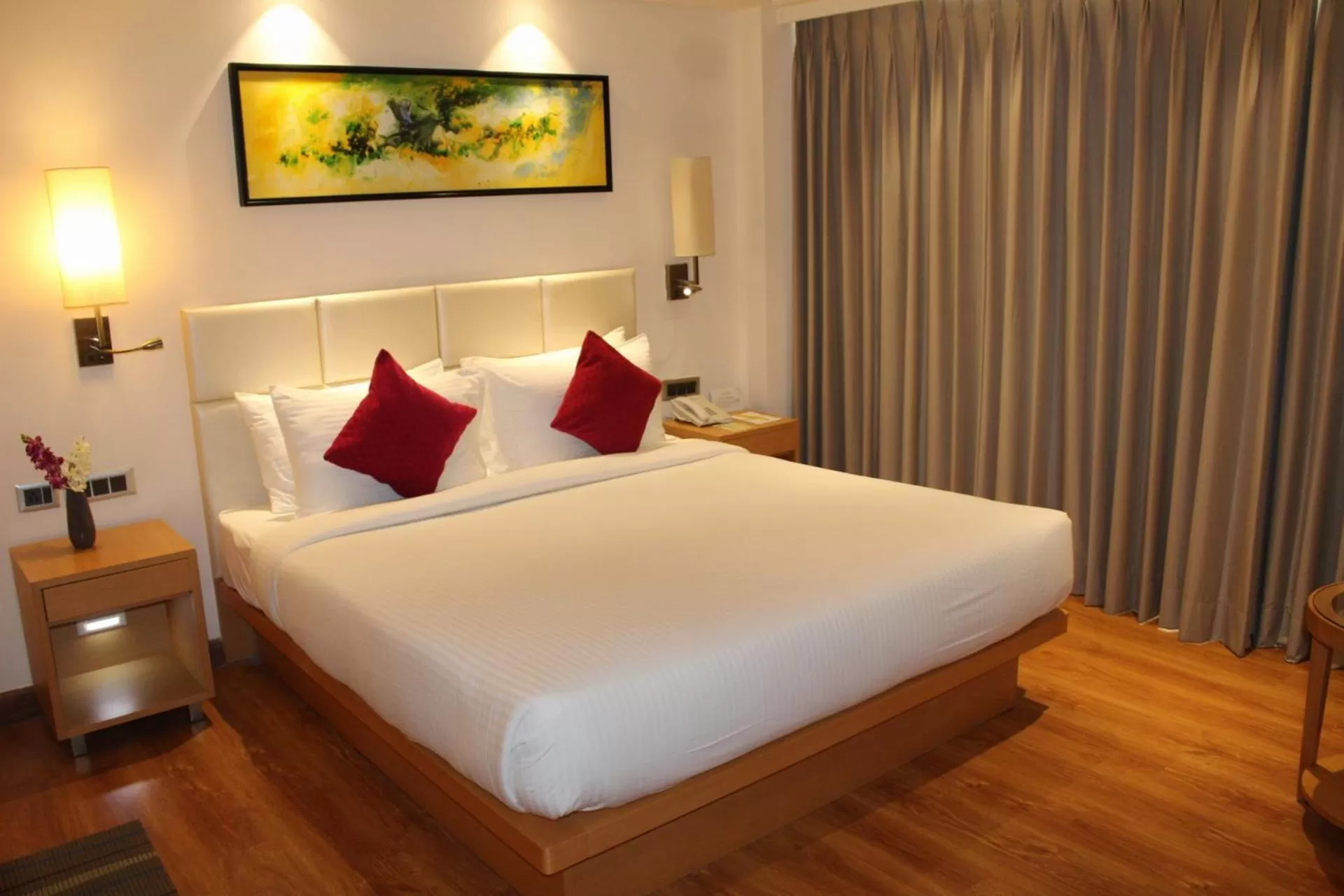 Bed in Pearltree Hotels And Resorts