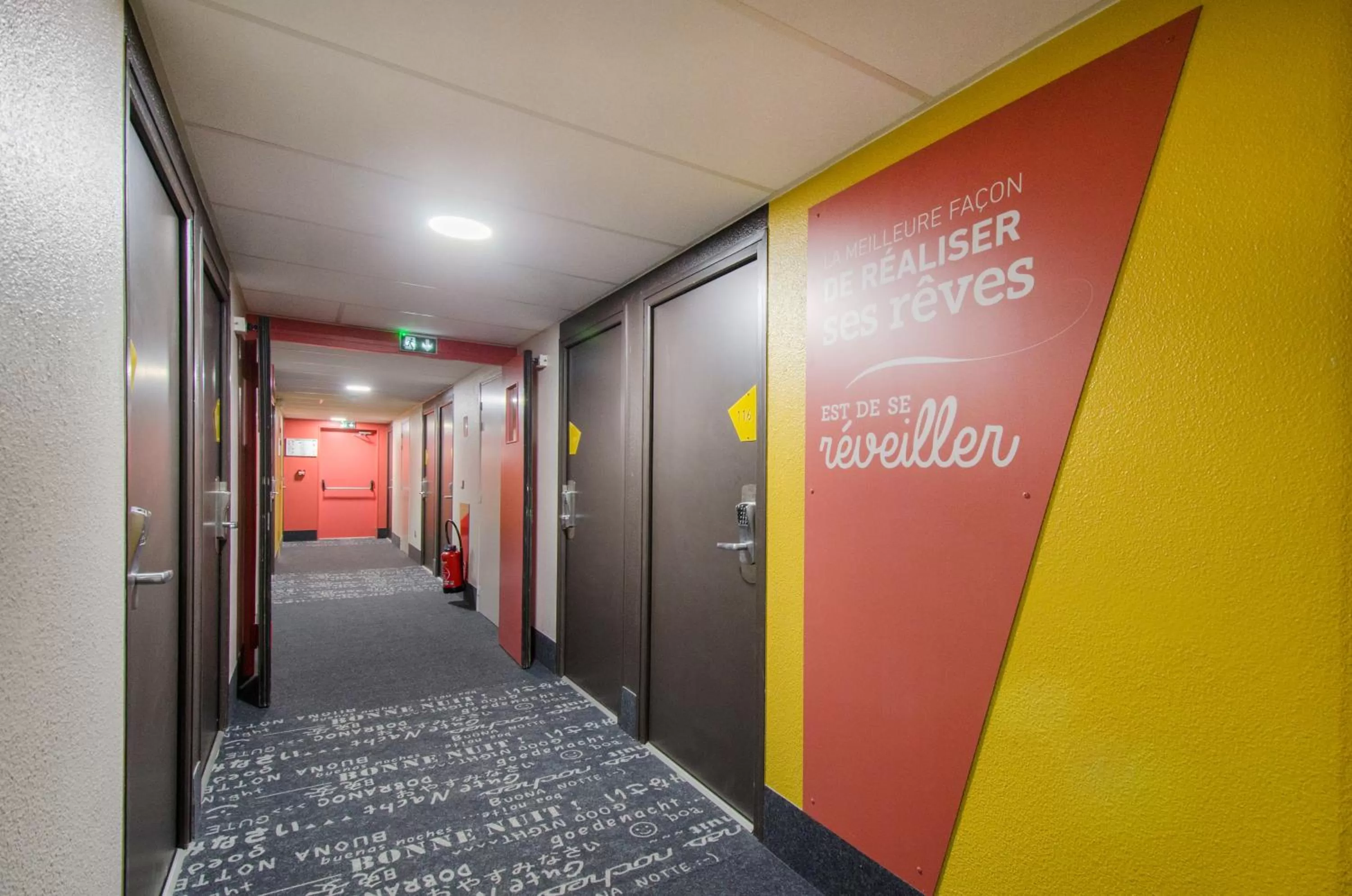 Decorative detail in B&B HOTEL Meaux