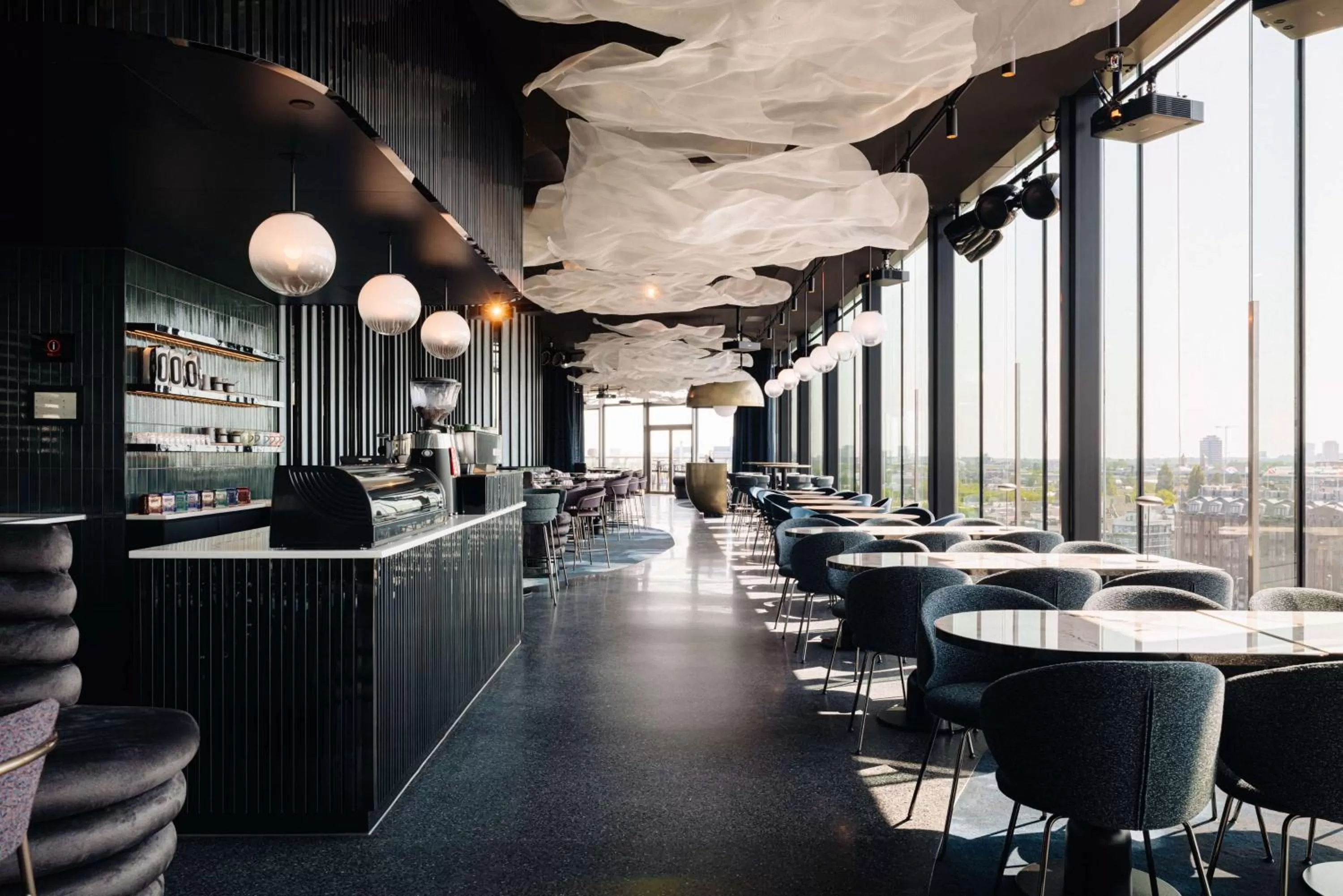 Restaurant/places to eat in DoubleTree by Hilton Amsterdam Centraal Station