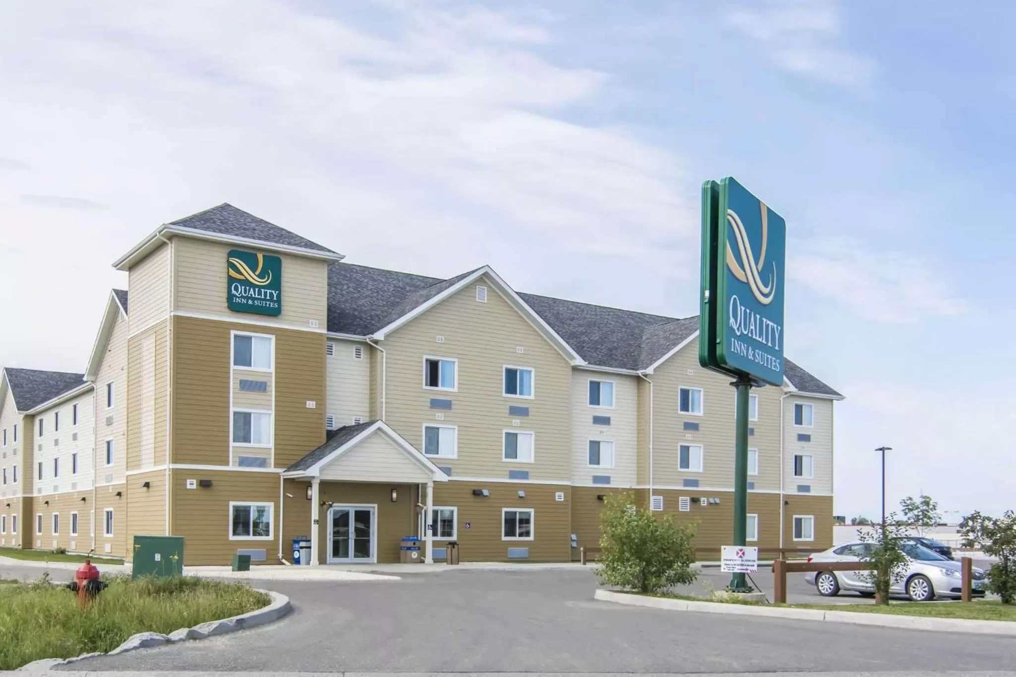 Property building in Quality Inn & Suites Thompson