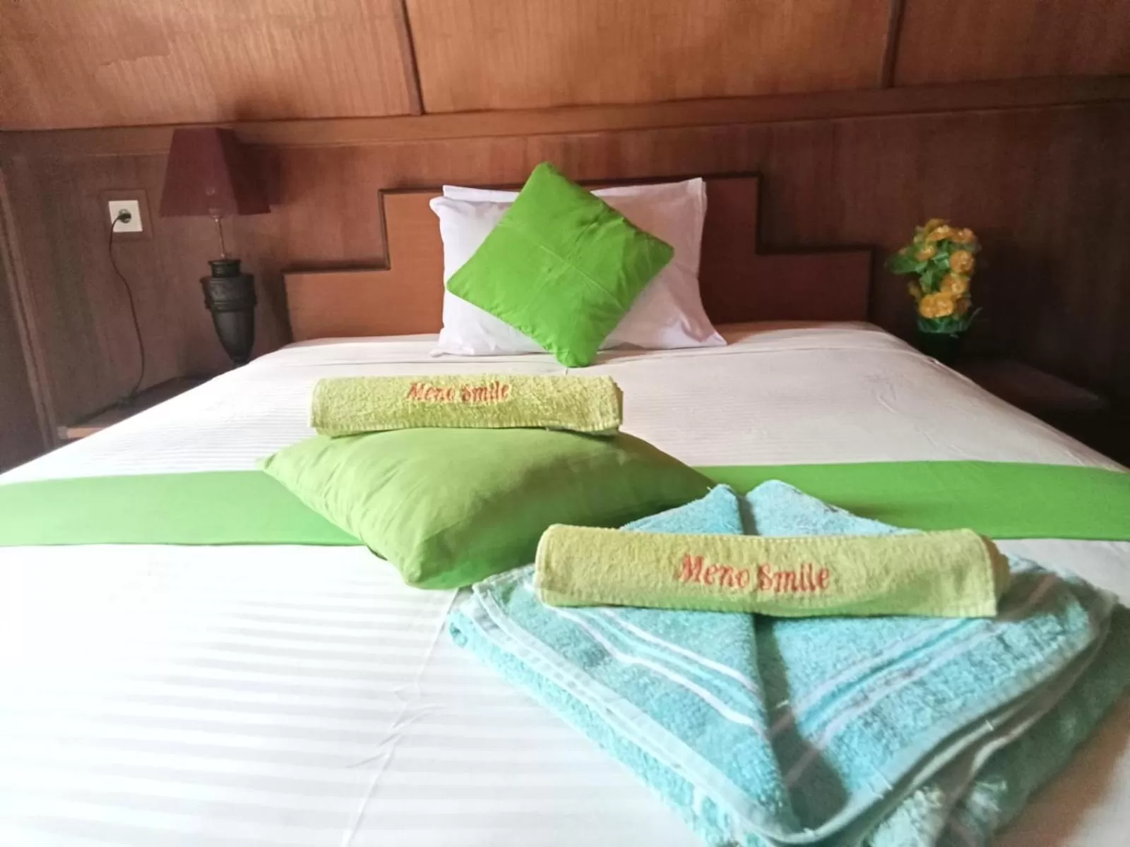 Bed in Meno Smile Cottages