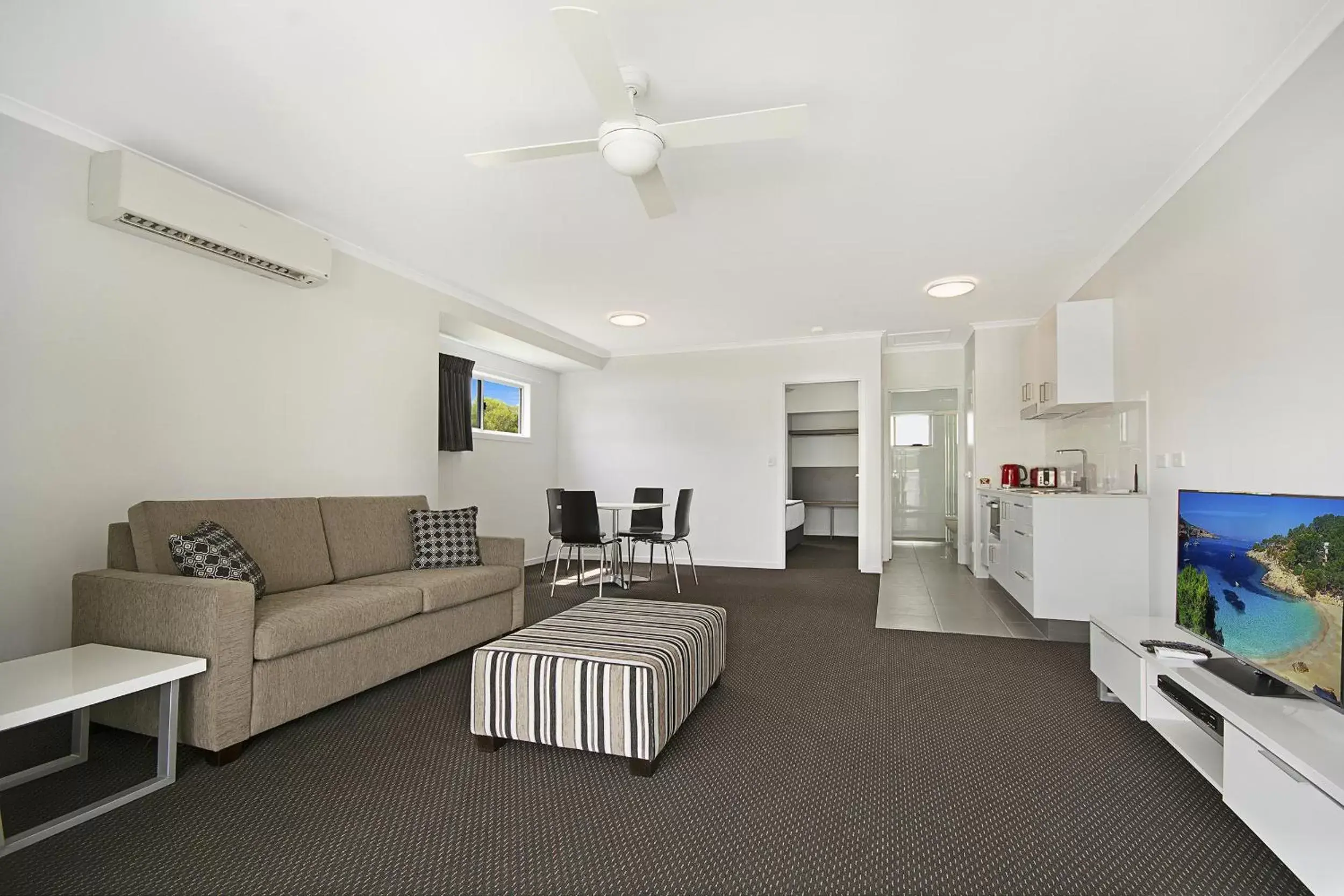 Cooroy Luxury Motel Apartments Cooroy Luxury Motel Apartments