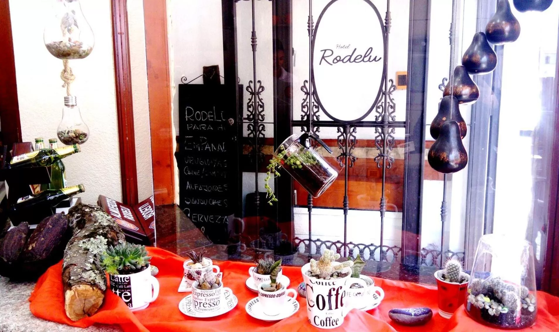 Restaurant/Places to Eat in Hotel Rodelu