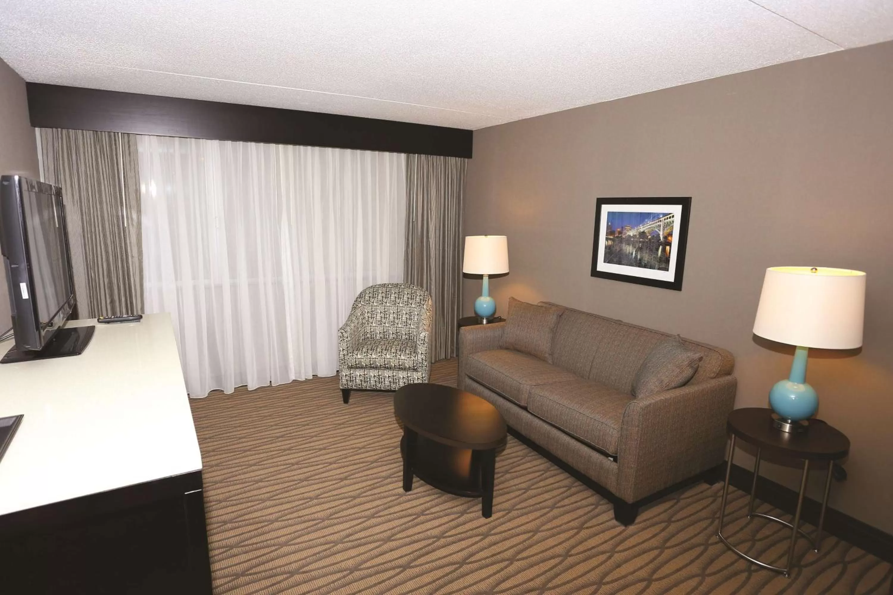 Two-Bedroom King Suite with Pool View in DoubleTree by Hilton Cleveland – Westlake