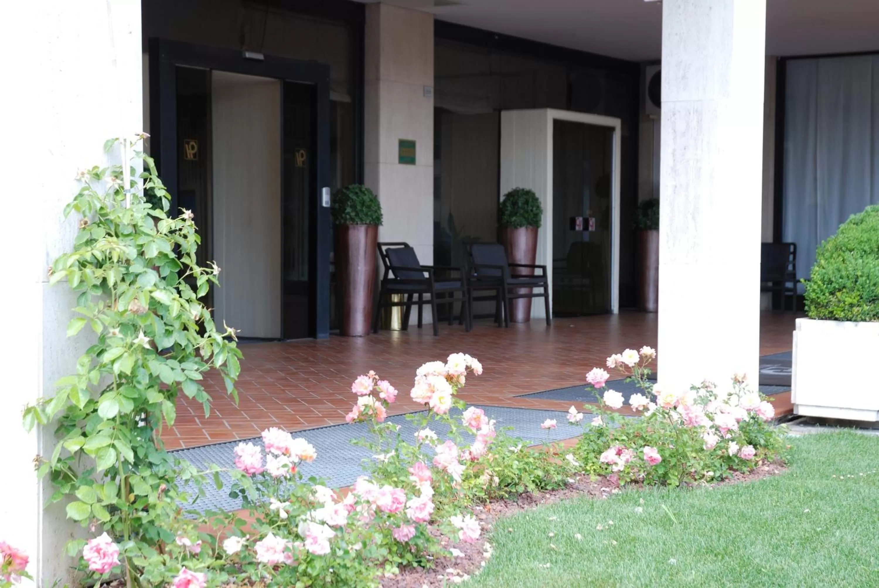 Patio in Hotel Continental Brescia