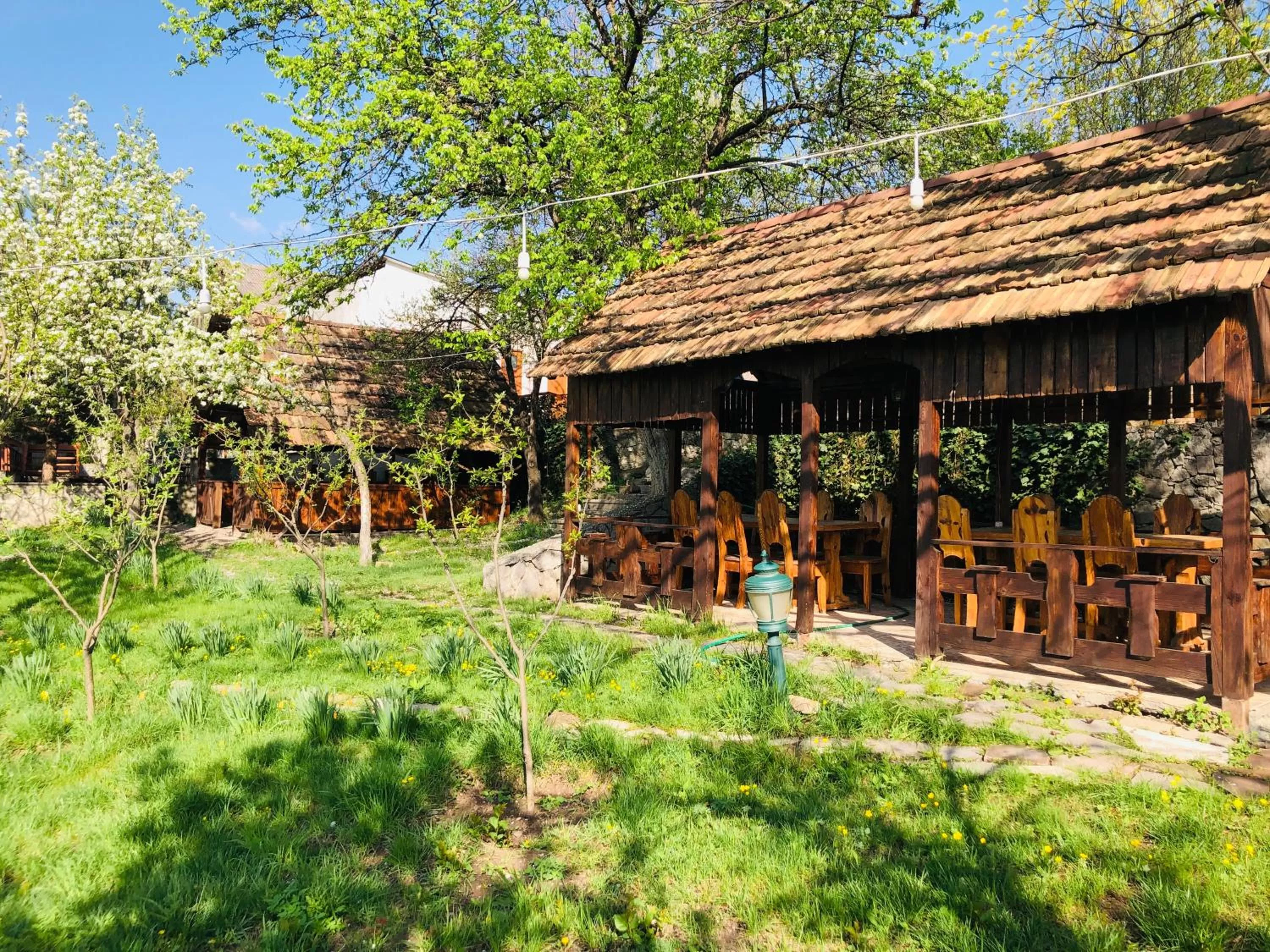 Patio, Property Building in Dil Hill by Sam