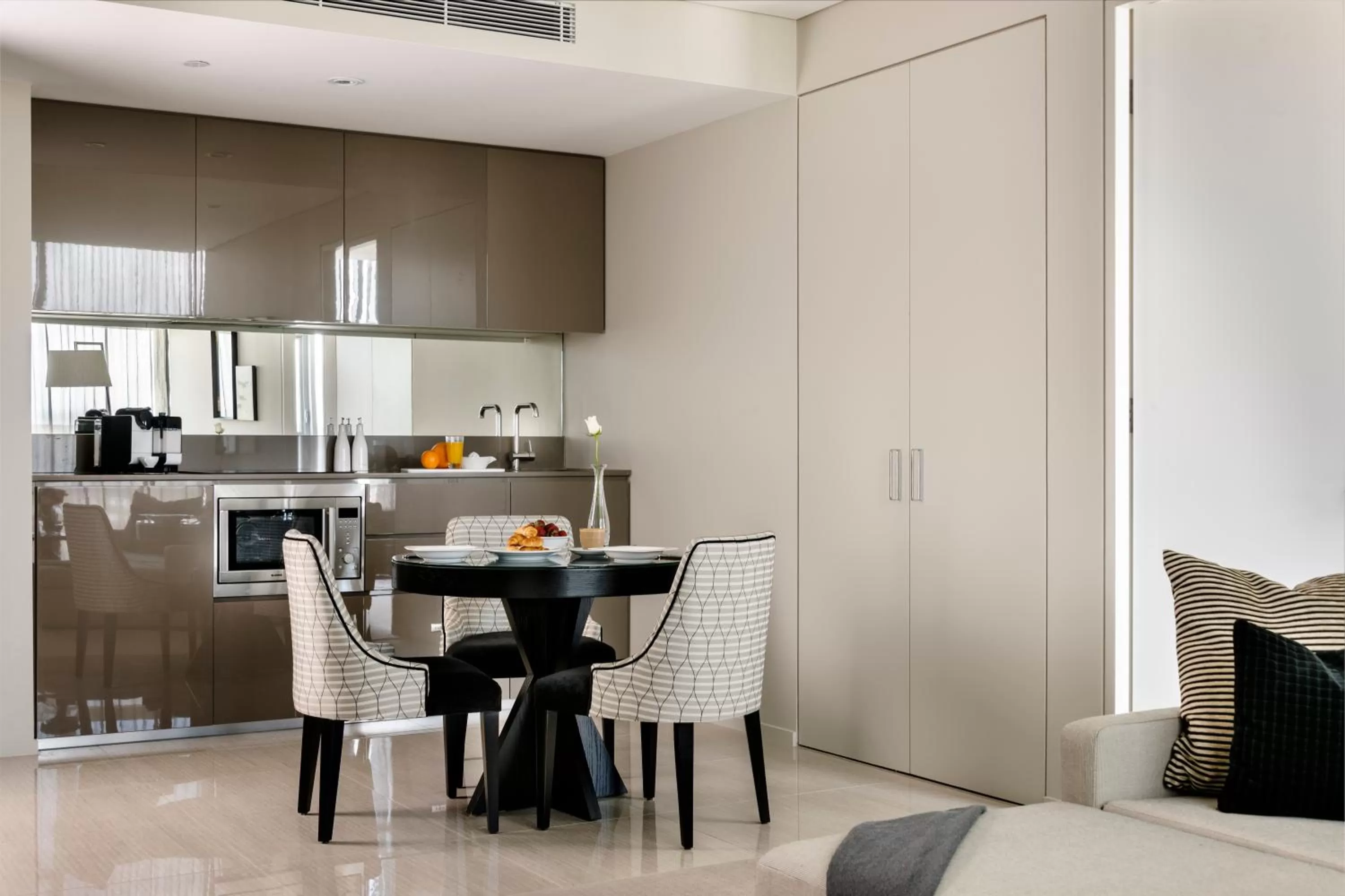 Kitchen or kitchenette in Fraser Suites Perth