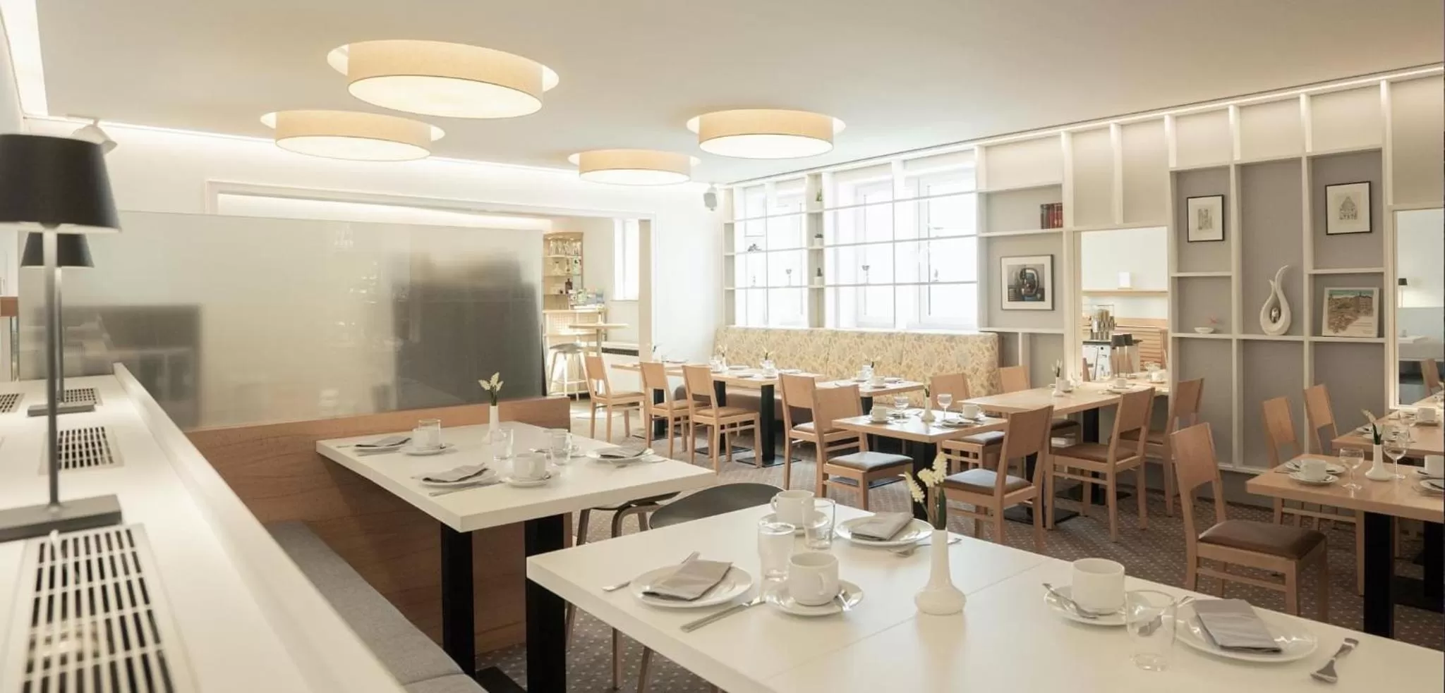 Food and drinks in Comfort Garni Stadtzentrum Hotel