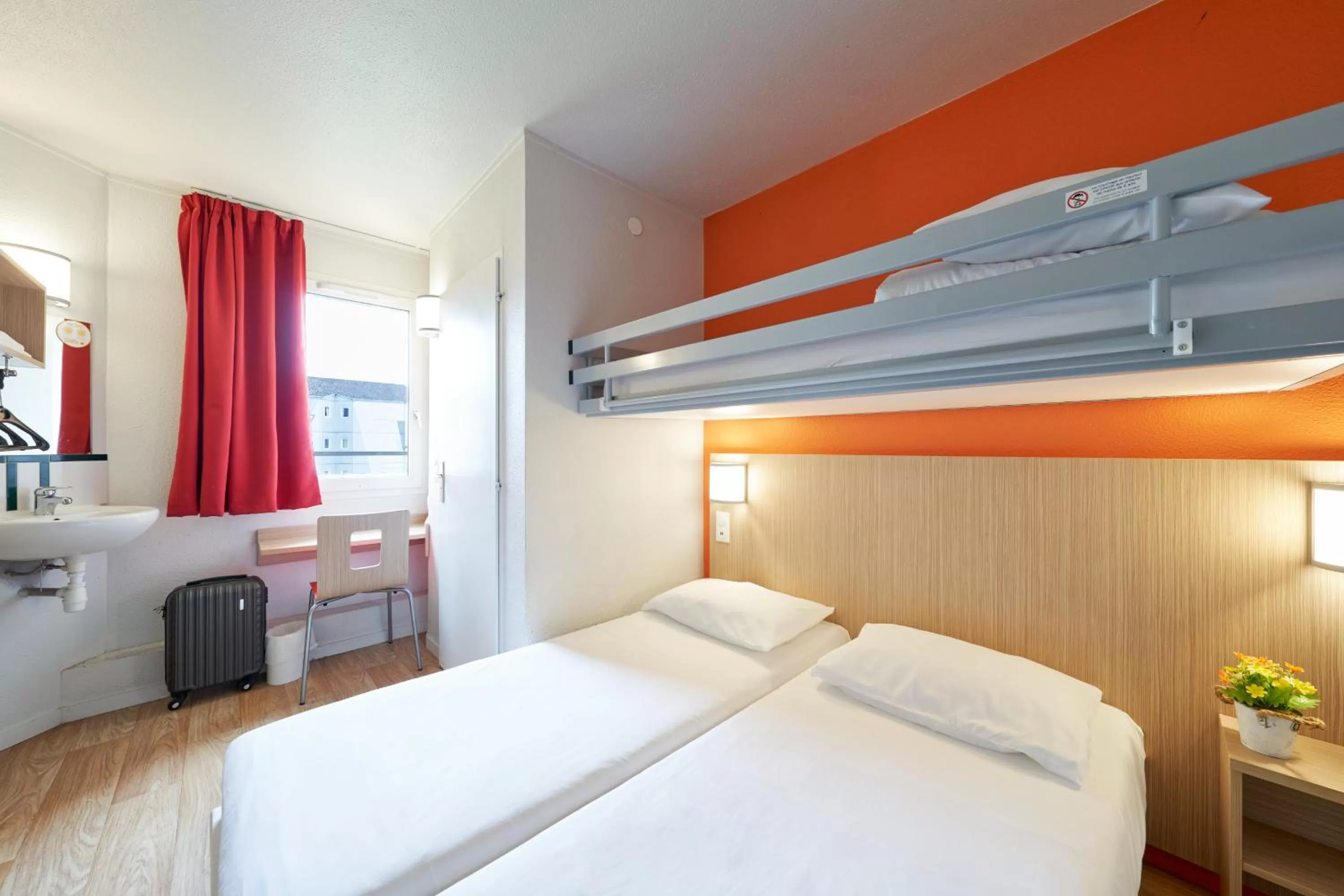 Bed in Premiere Classe Nancy Sud - Ludres