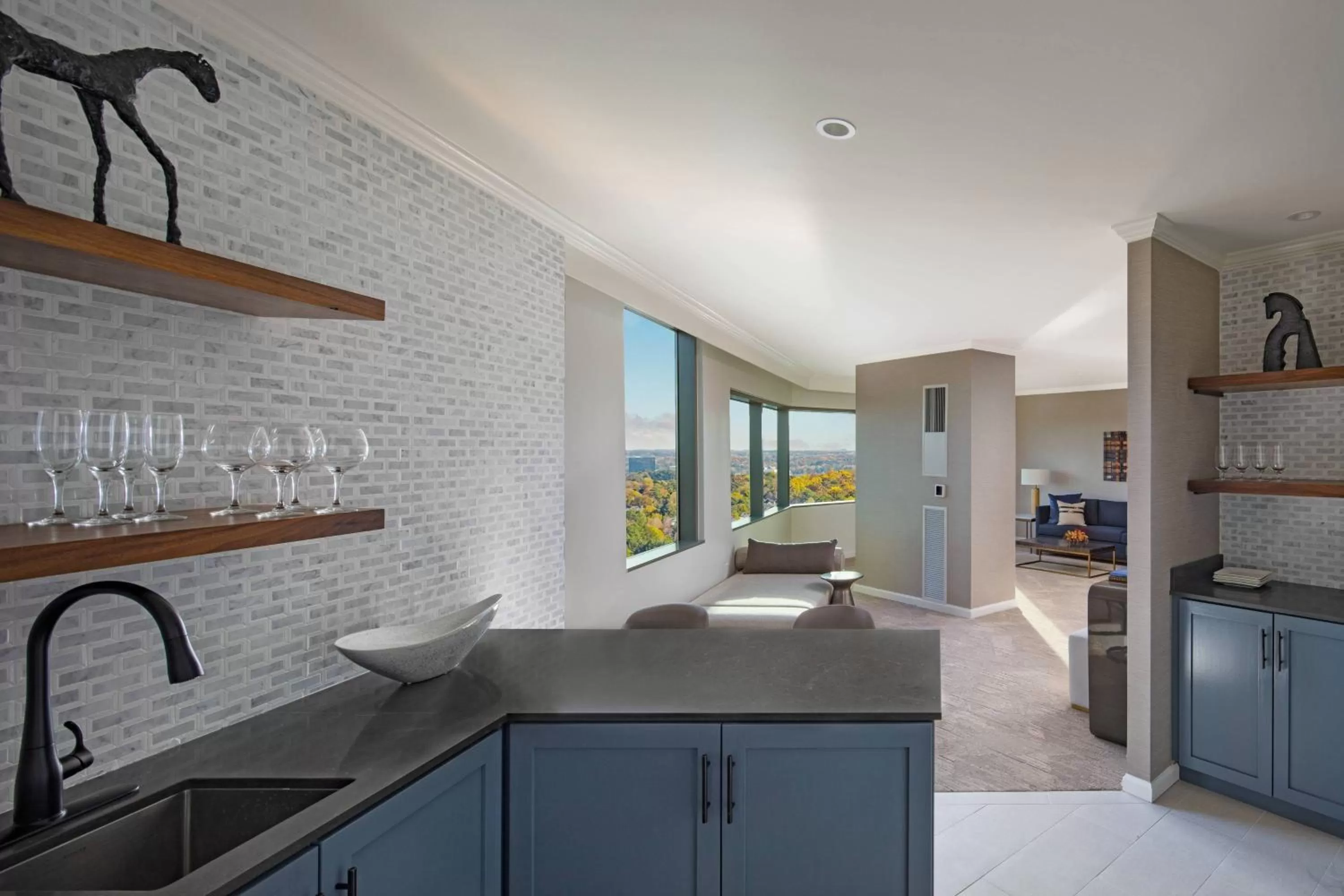 Lounge or bar in JW Marriott Atlanta Buckhead