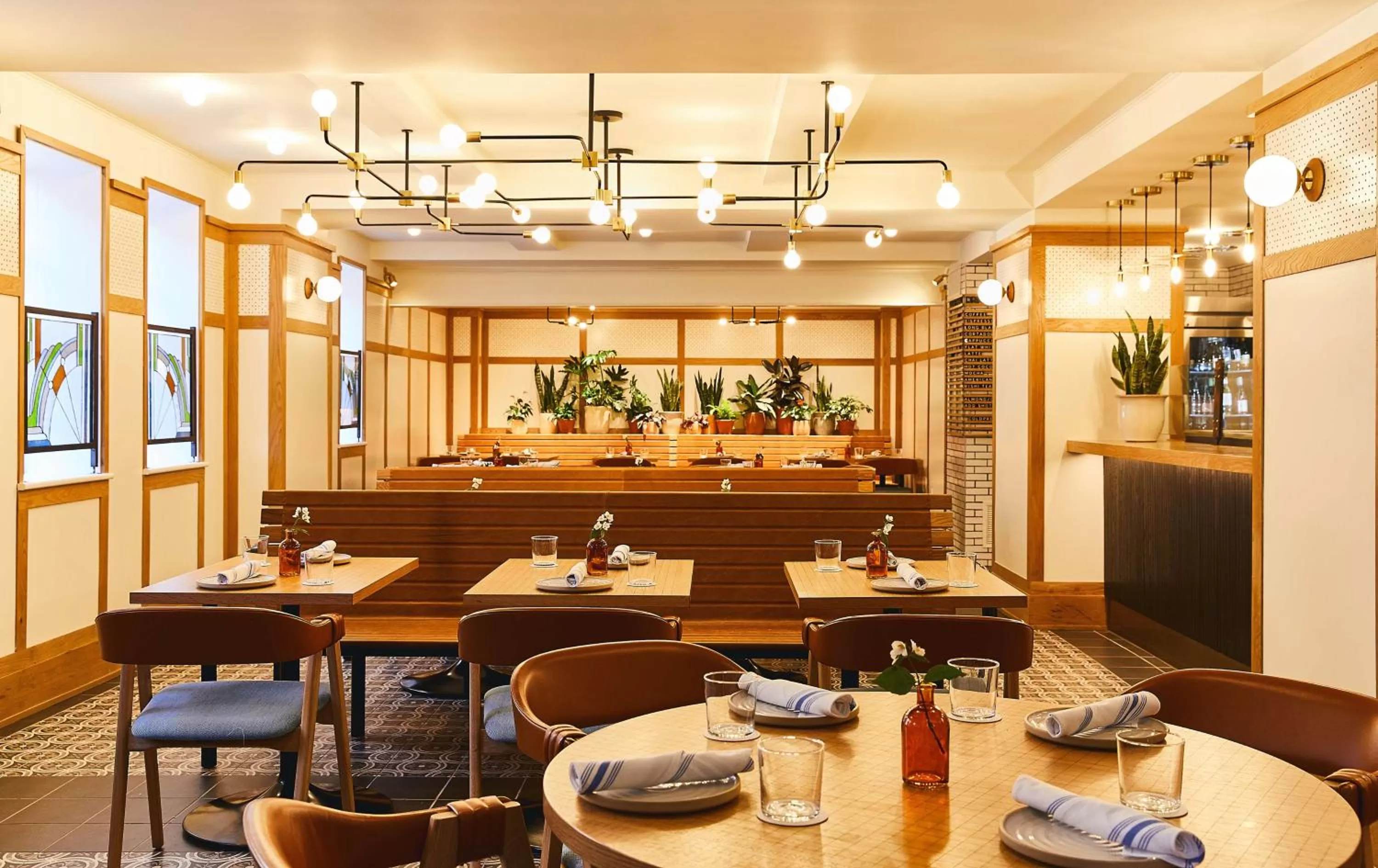 Restaurant/places to eat in Hotel Revival Baltimore